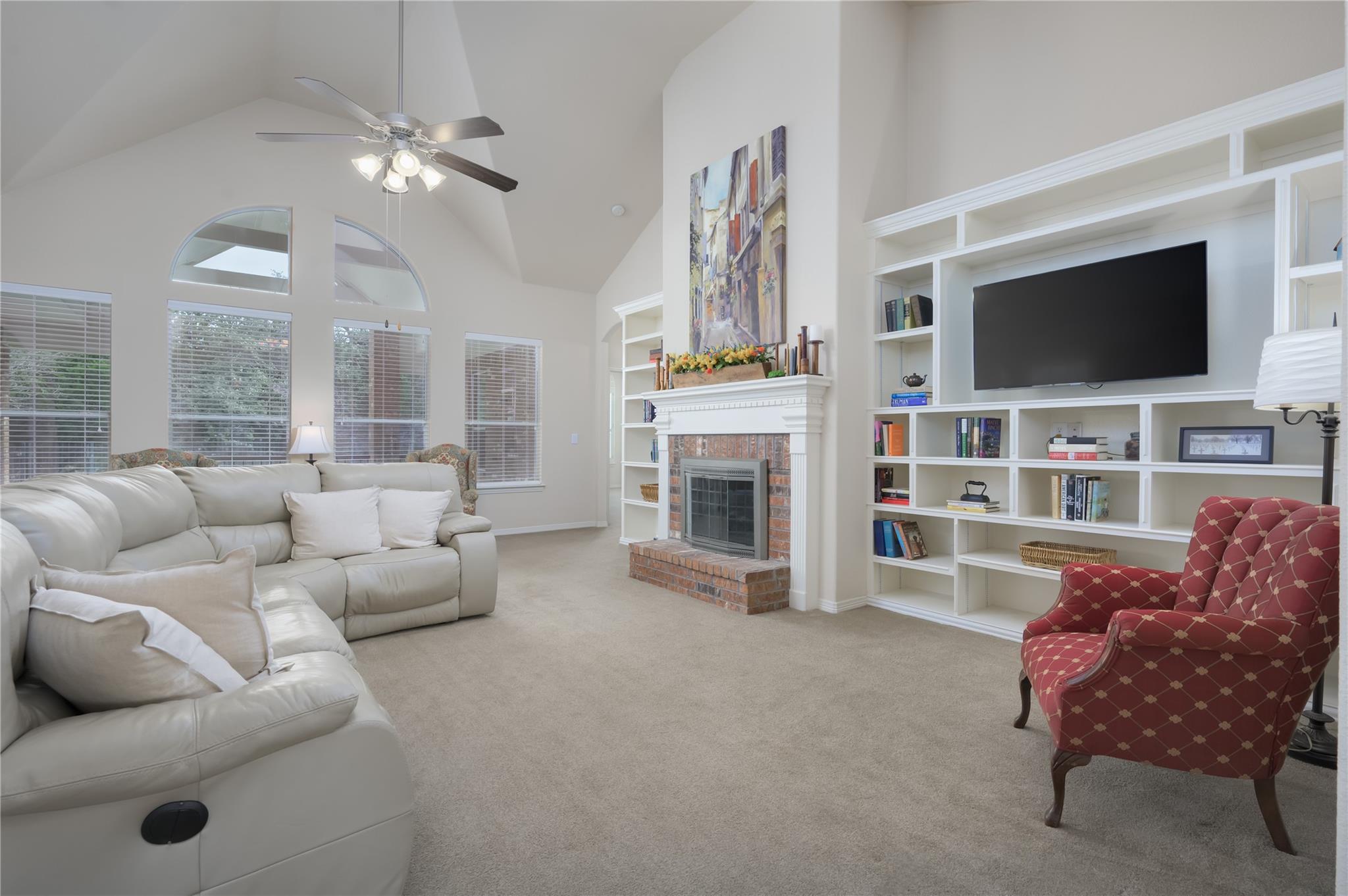 22325 Rock Wren Rd, Spicewood, TX 78669