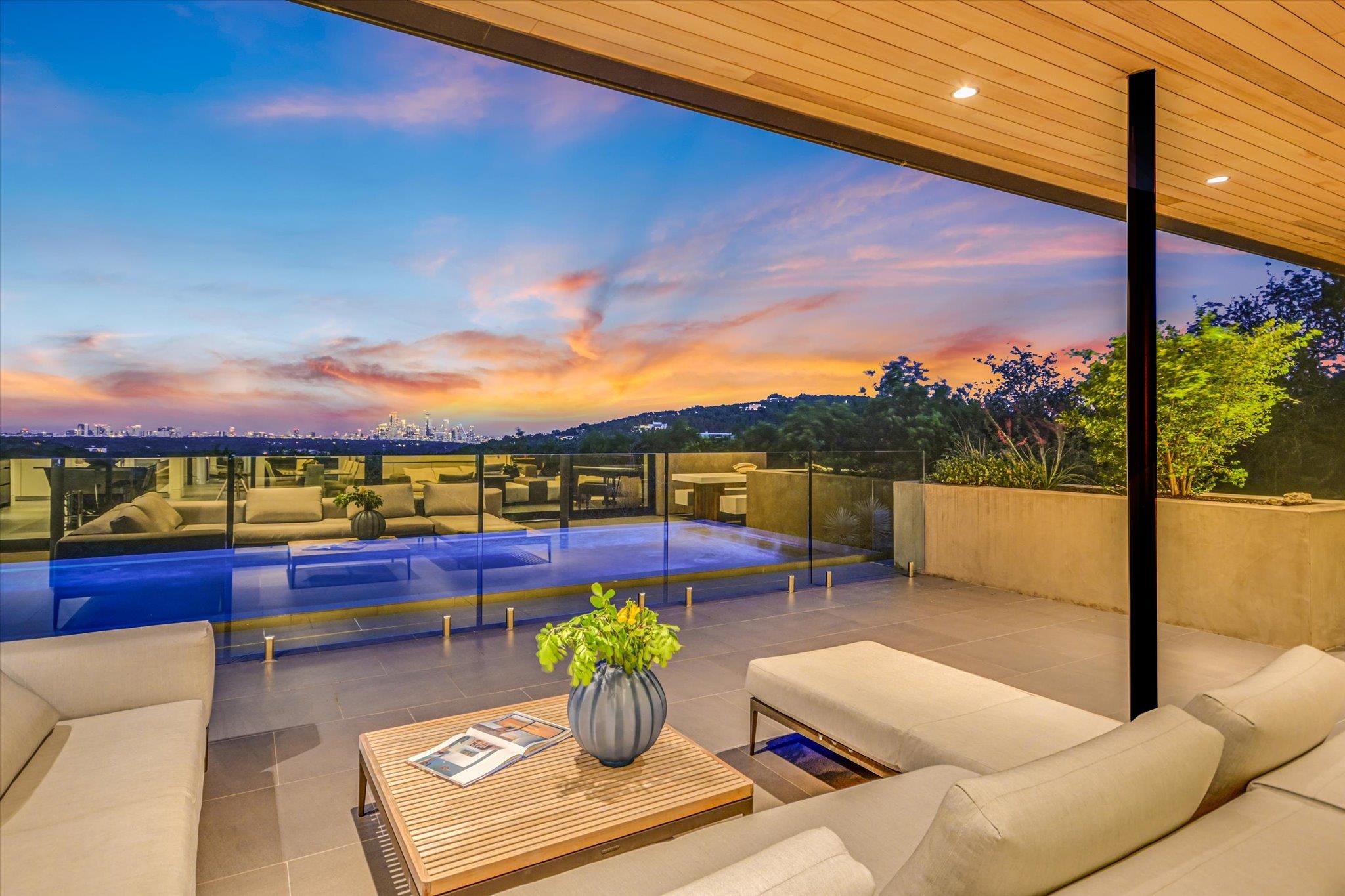 901 Terrace Mountain Dr, West Lake Hills, TX 78746