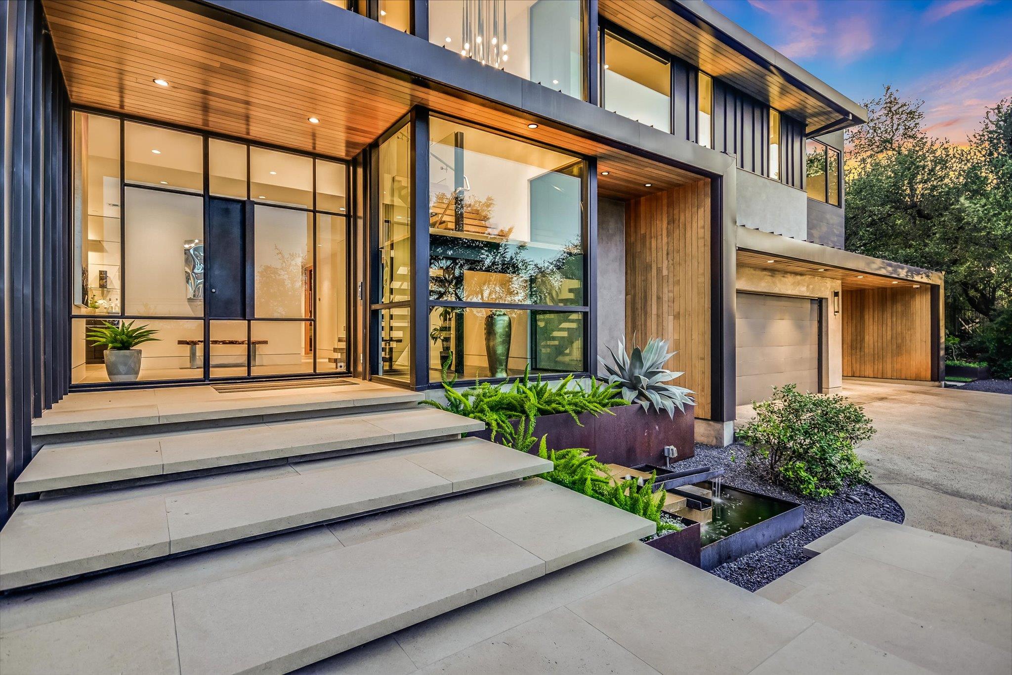 901 Terrace Mountain Dr, West Lake Hills, TX 78746