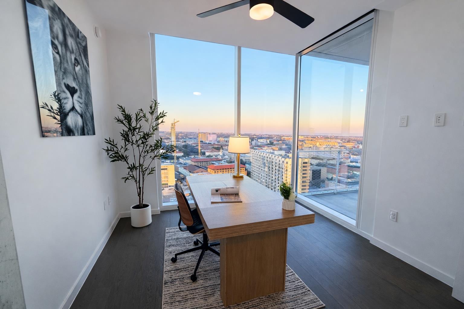 313 W 17th St # 2301, Austin, TX 78701