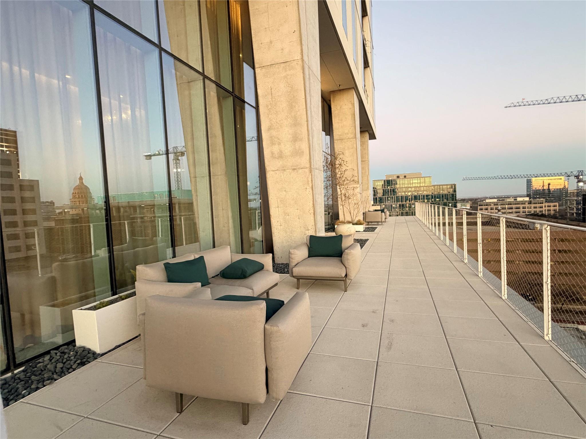 313 W 17th St # 2301, Austin, TX 78701