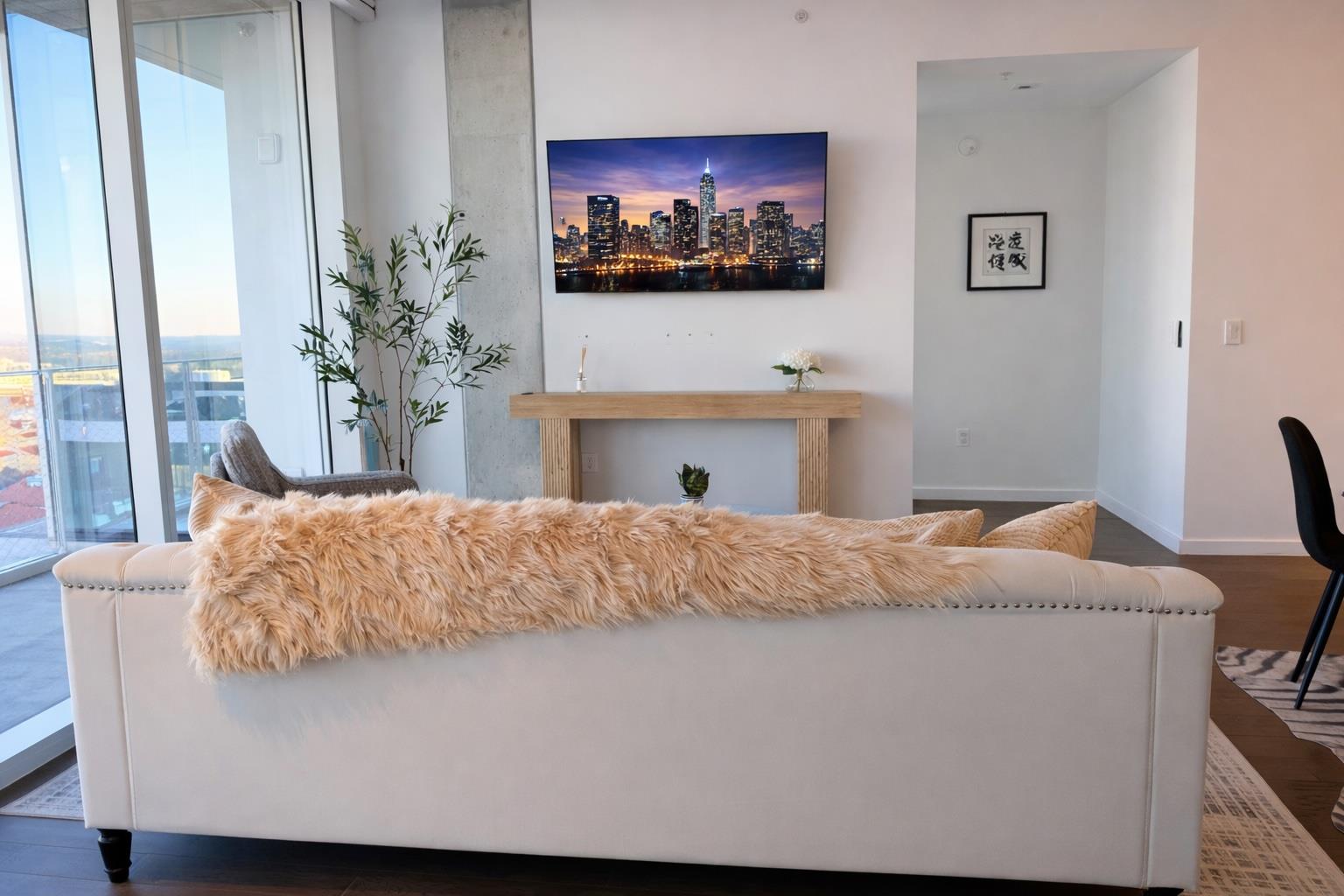 313 W 17th St # 2301, Austin, TX 78701