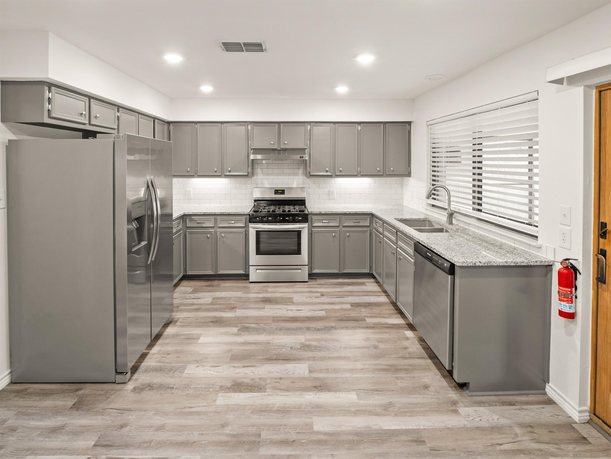 1003 Whispering Dr, Round Rock, TX 78664