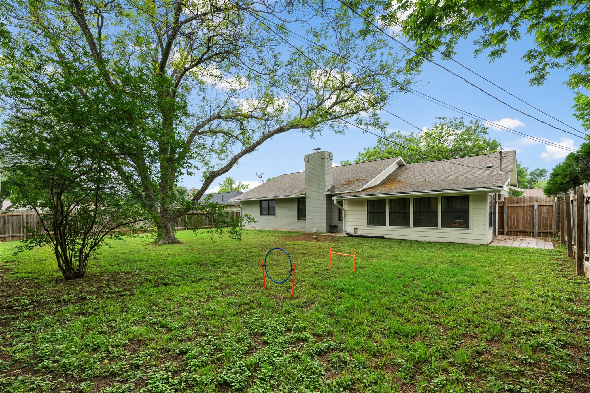 1003 Whispering Dr, Round Rock, TX 78664