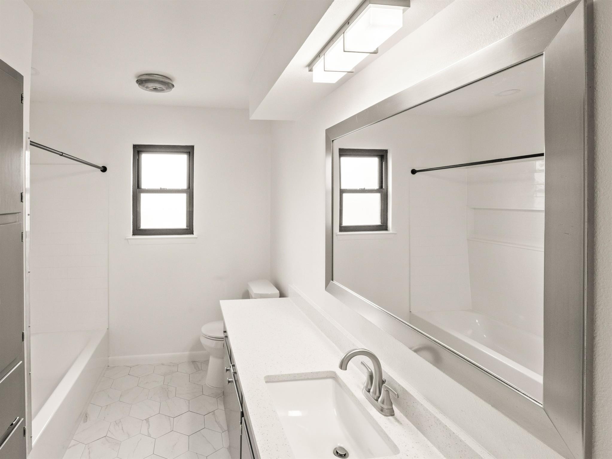 1003 Whispering Dr, Round Rock, TX 78664