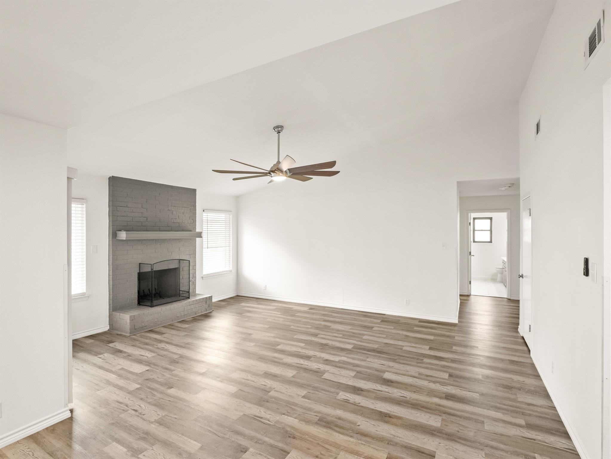 1003 Whispering Dr, Round Rock, TX 78664