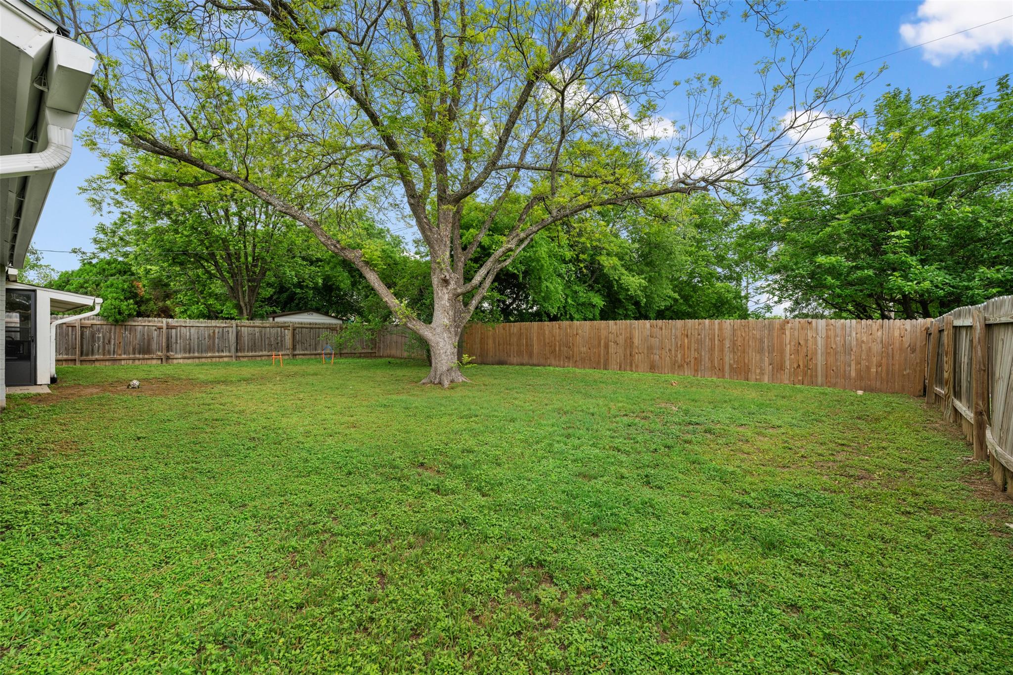 1003 Whispering Dr, Round Rock, TX 78664