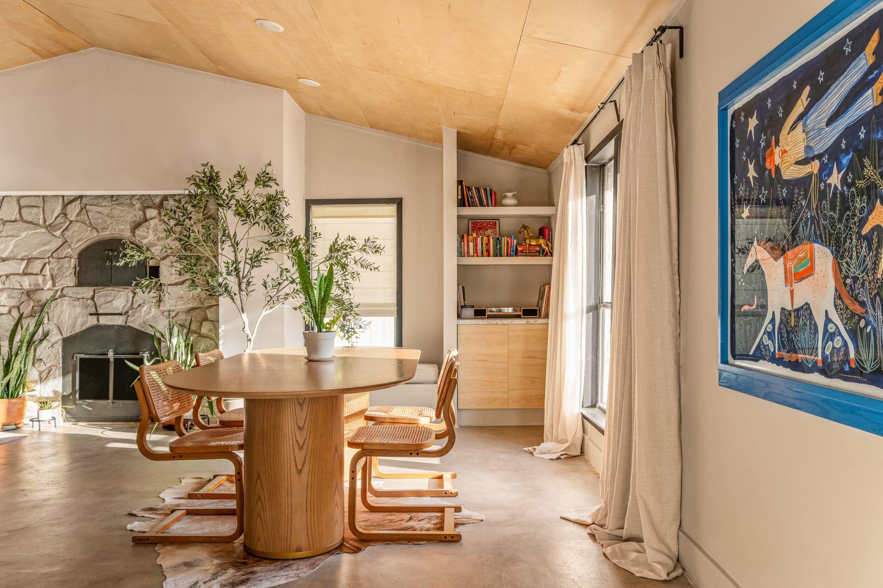 510 Thousand Oaks Dr, Cedar Creek, TX 78612