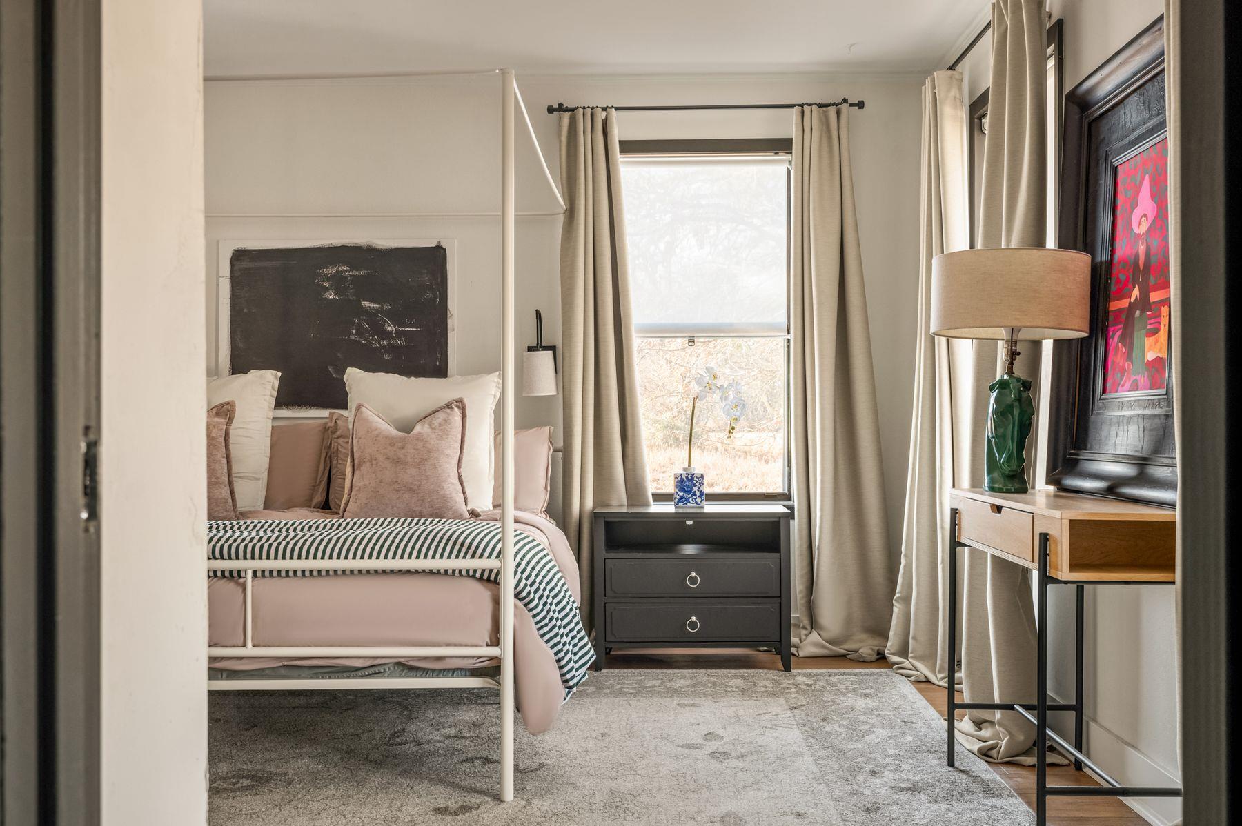 510 Thousand Oaks Dr, Cedar Creek, TX 78612