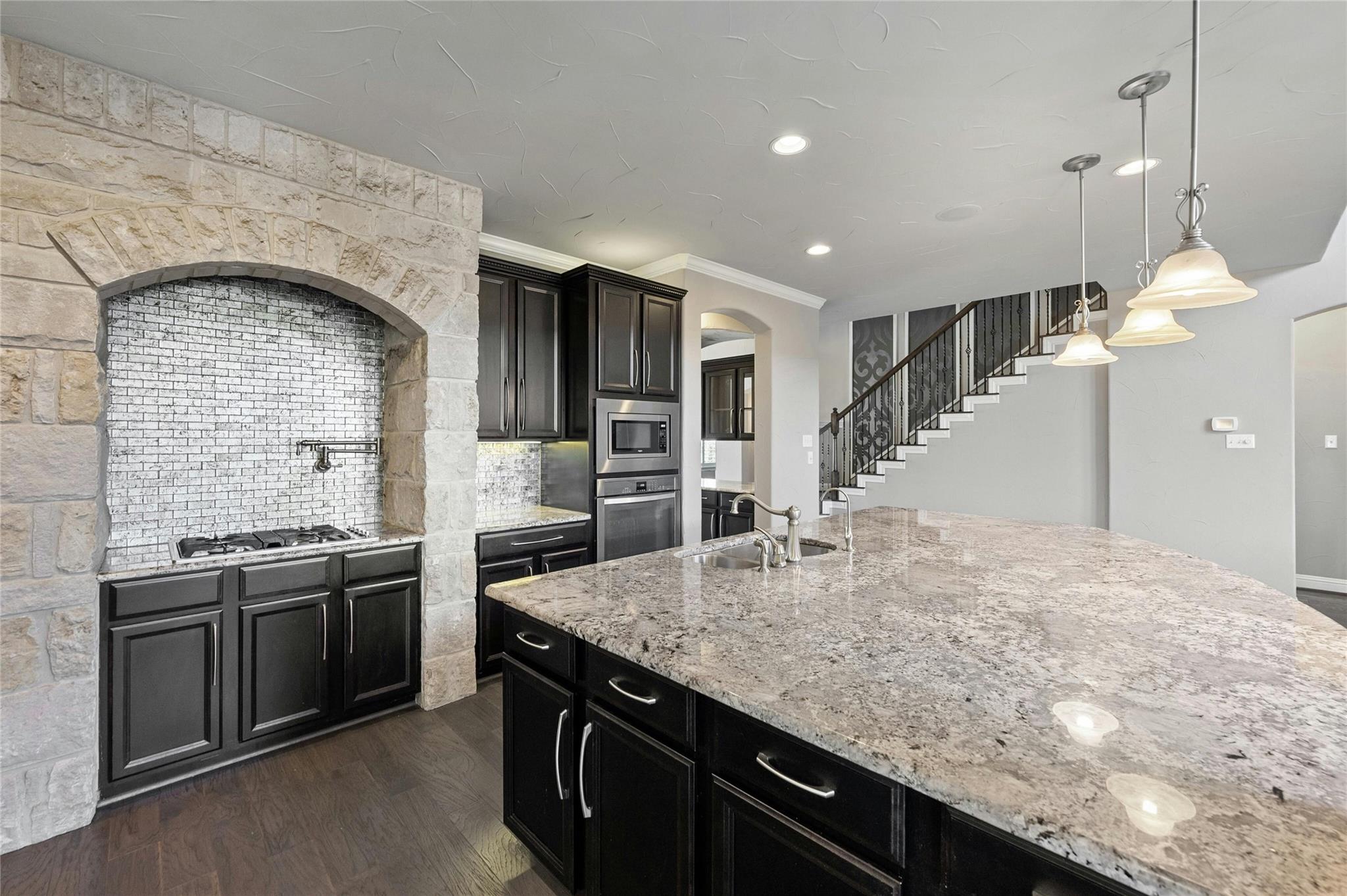 8501 High Summit Ln, Austin, TX 78737