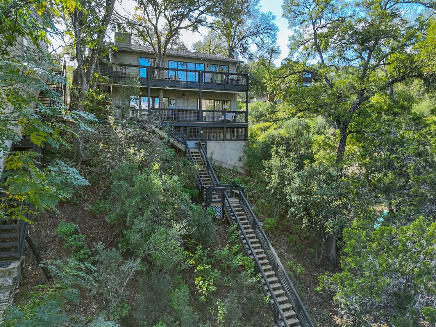 106 Center Cove II Loop, Spicewood, TX 78669