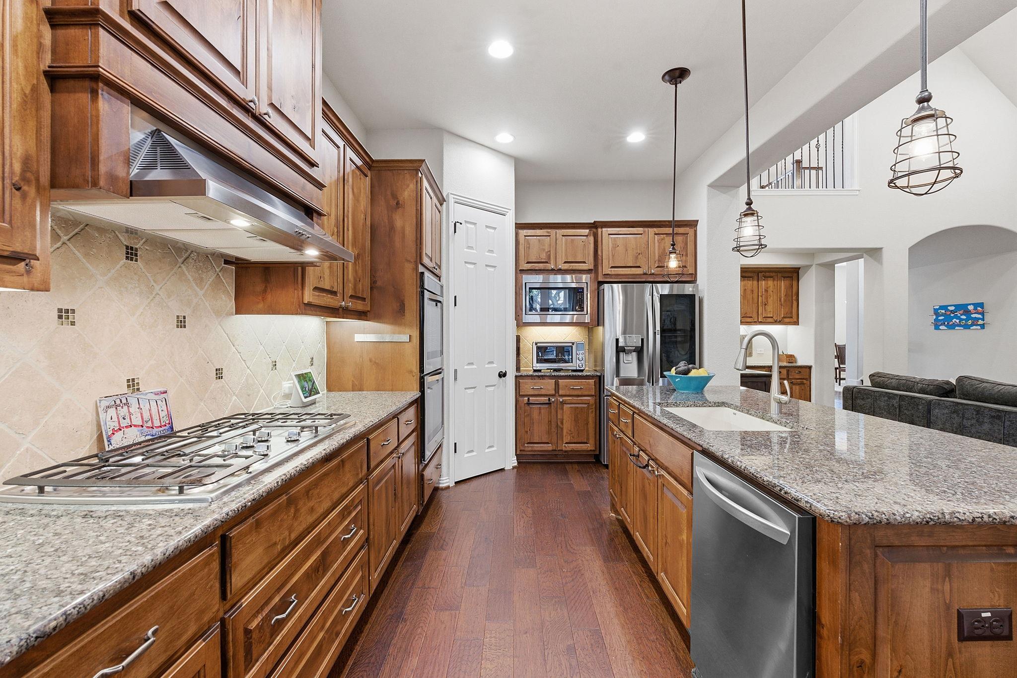 112 Guadalupe River Cv, Georgetown, TX 78628