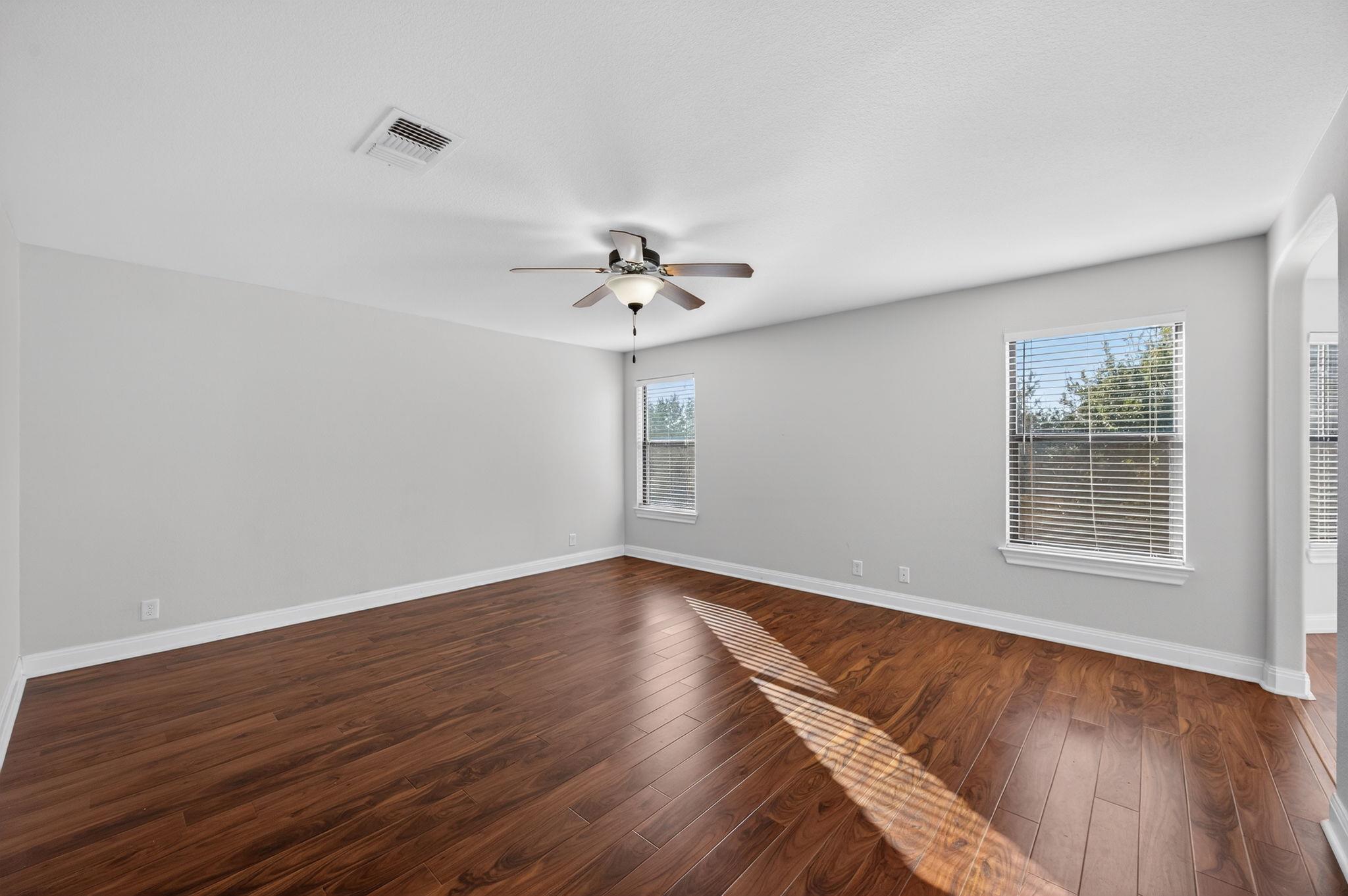 8724 Panadero Dr, Austin, TX 78747