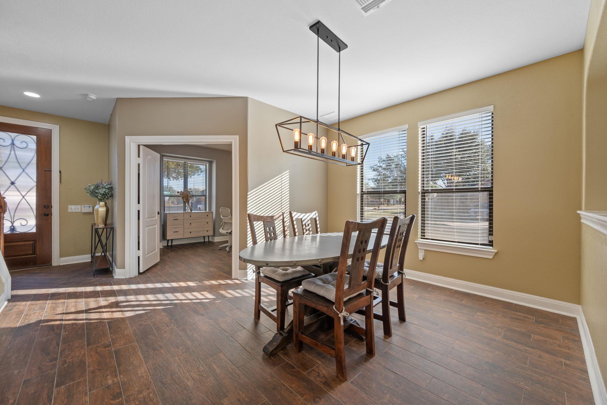 8724 Panadero Dr, Austin, TX 78747