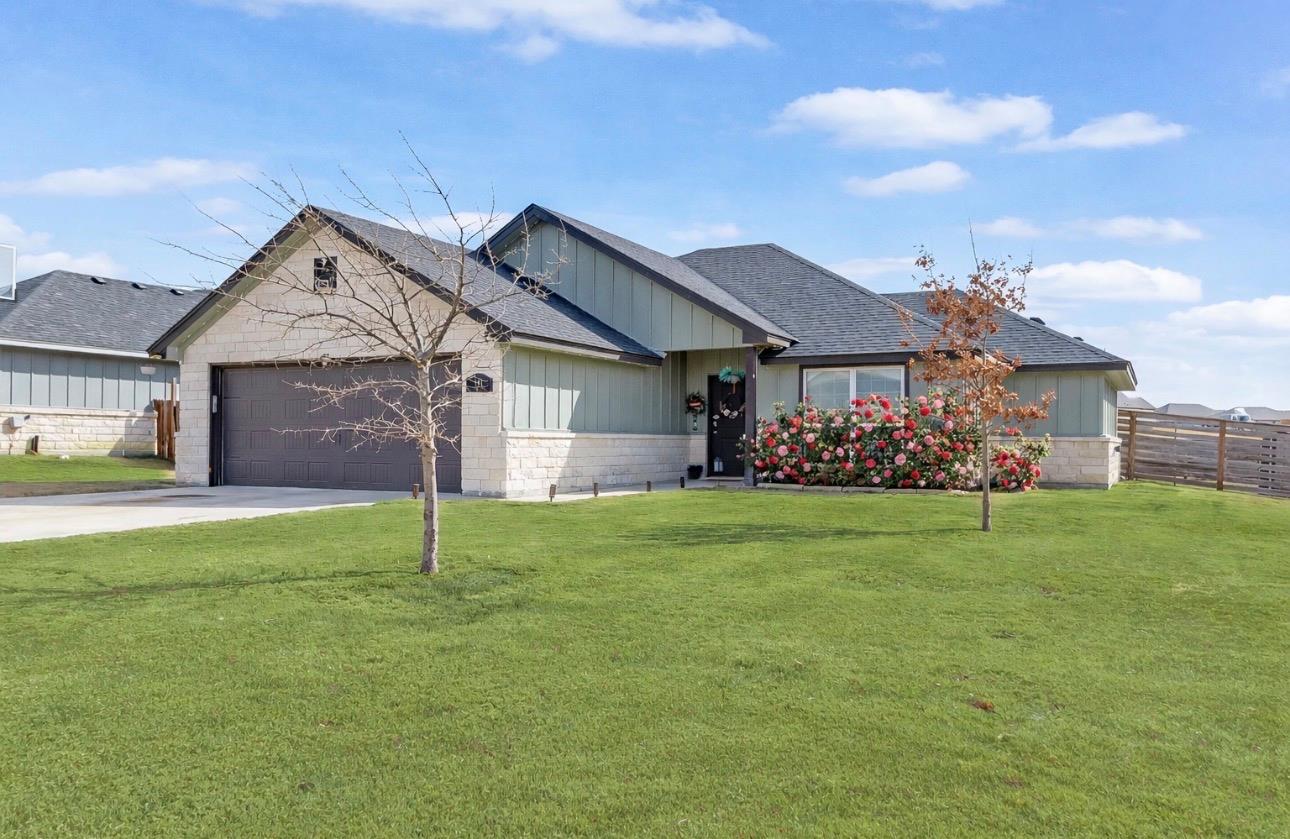 141 Elmer Ave, Burnet, TX 78611