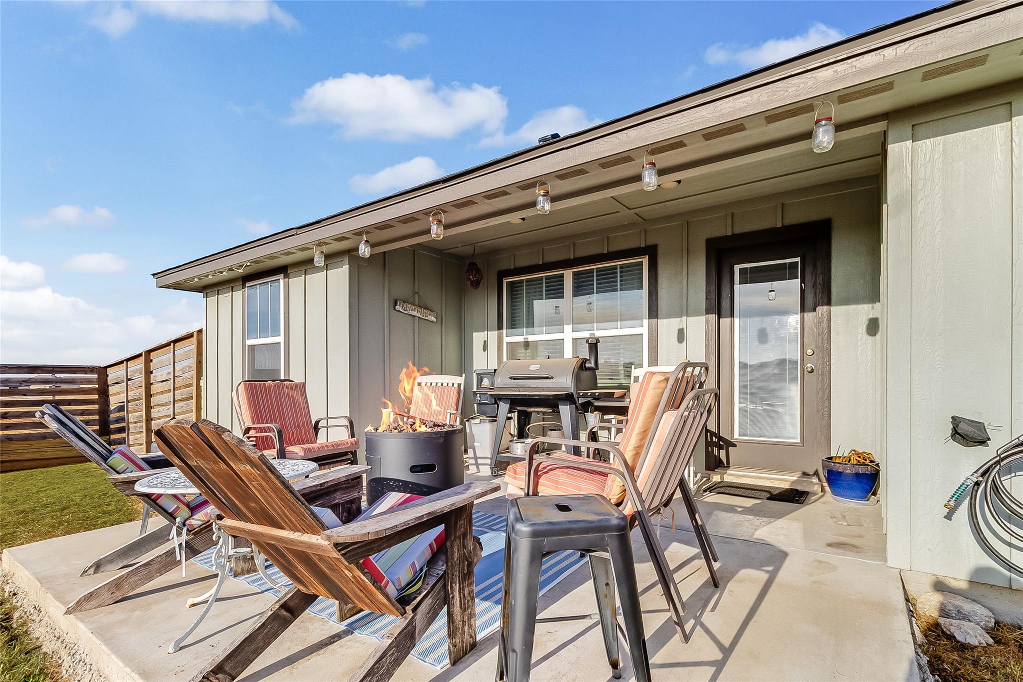 141 Elmer Ave, Burnet, TX 78611