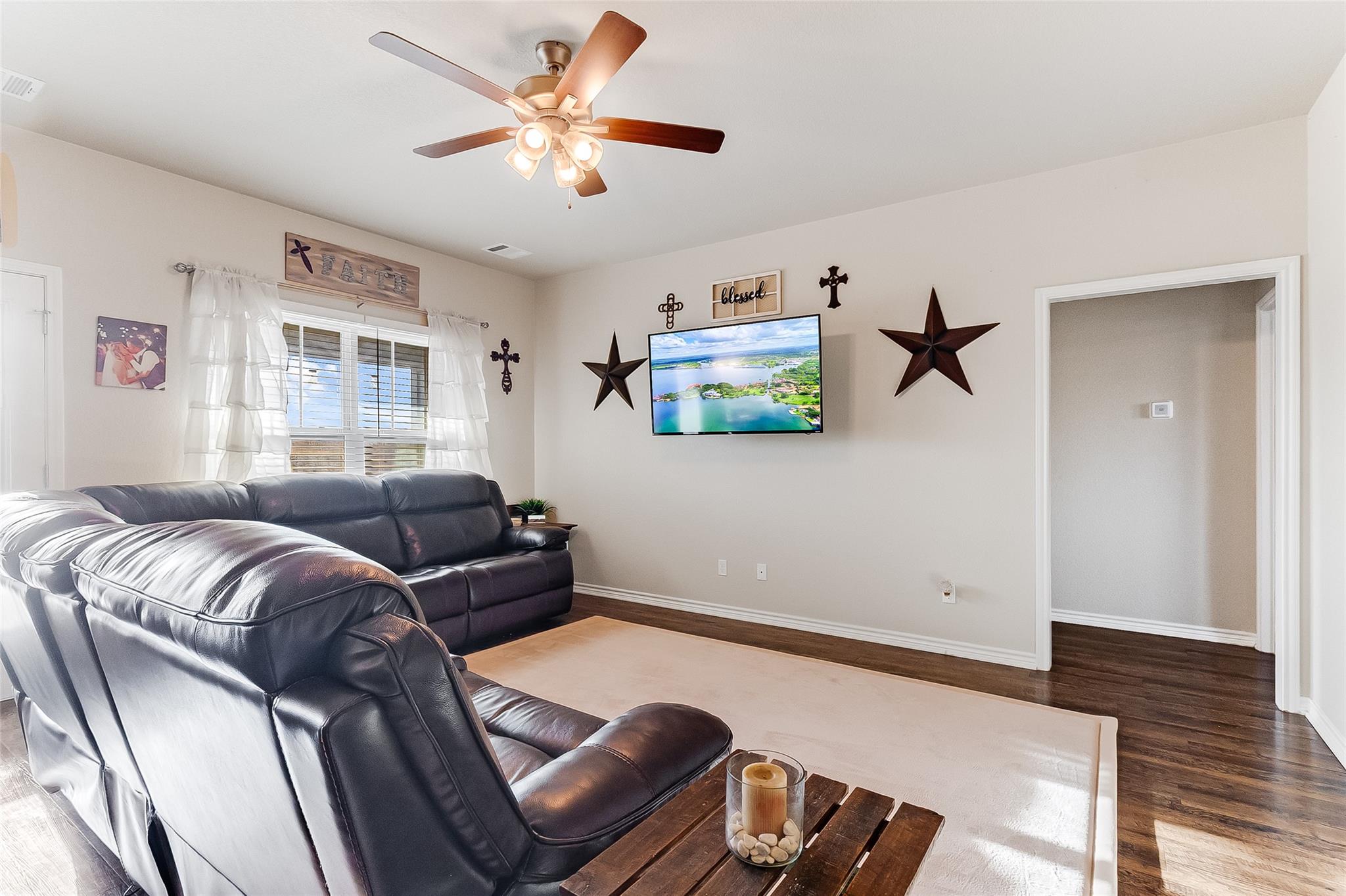 141 Elmer Ave, Burnet, TX 78611