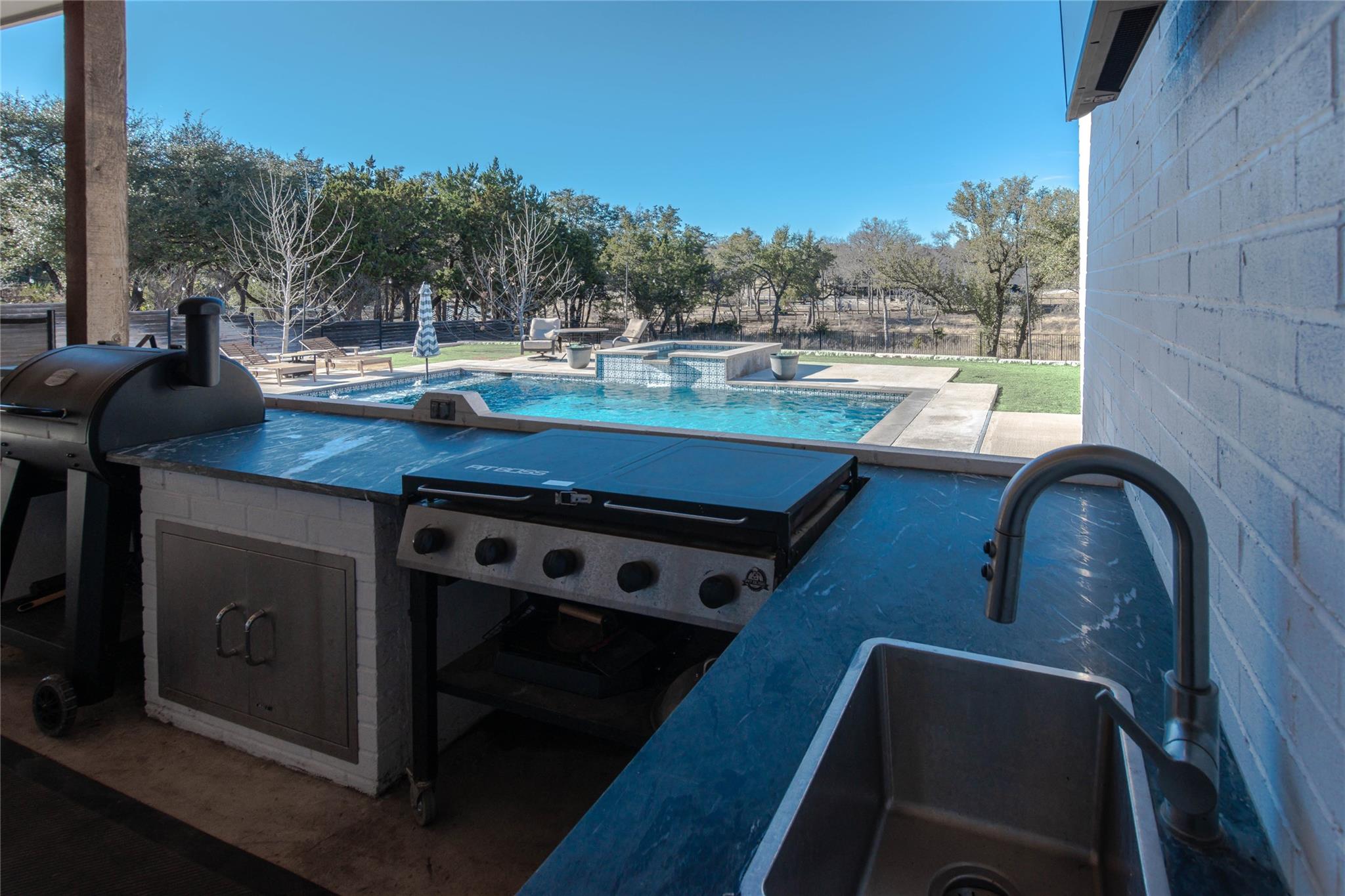 105 Taylor Creek Way, Liberty Hill, TX 78642