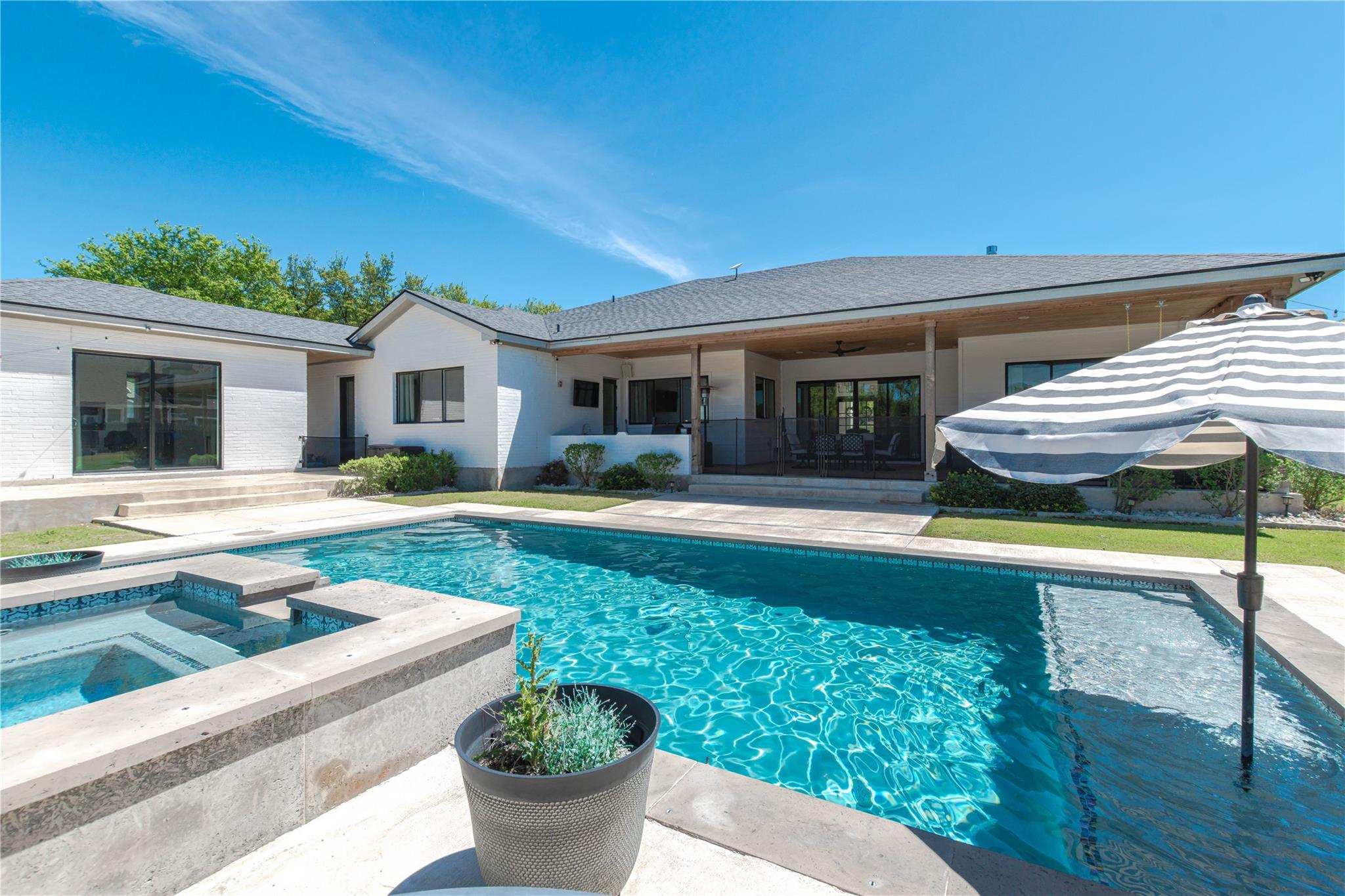 105 Taylor Creek Way, Liberty Hill, TX 78642