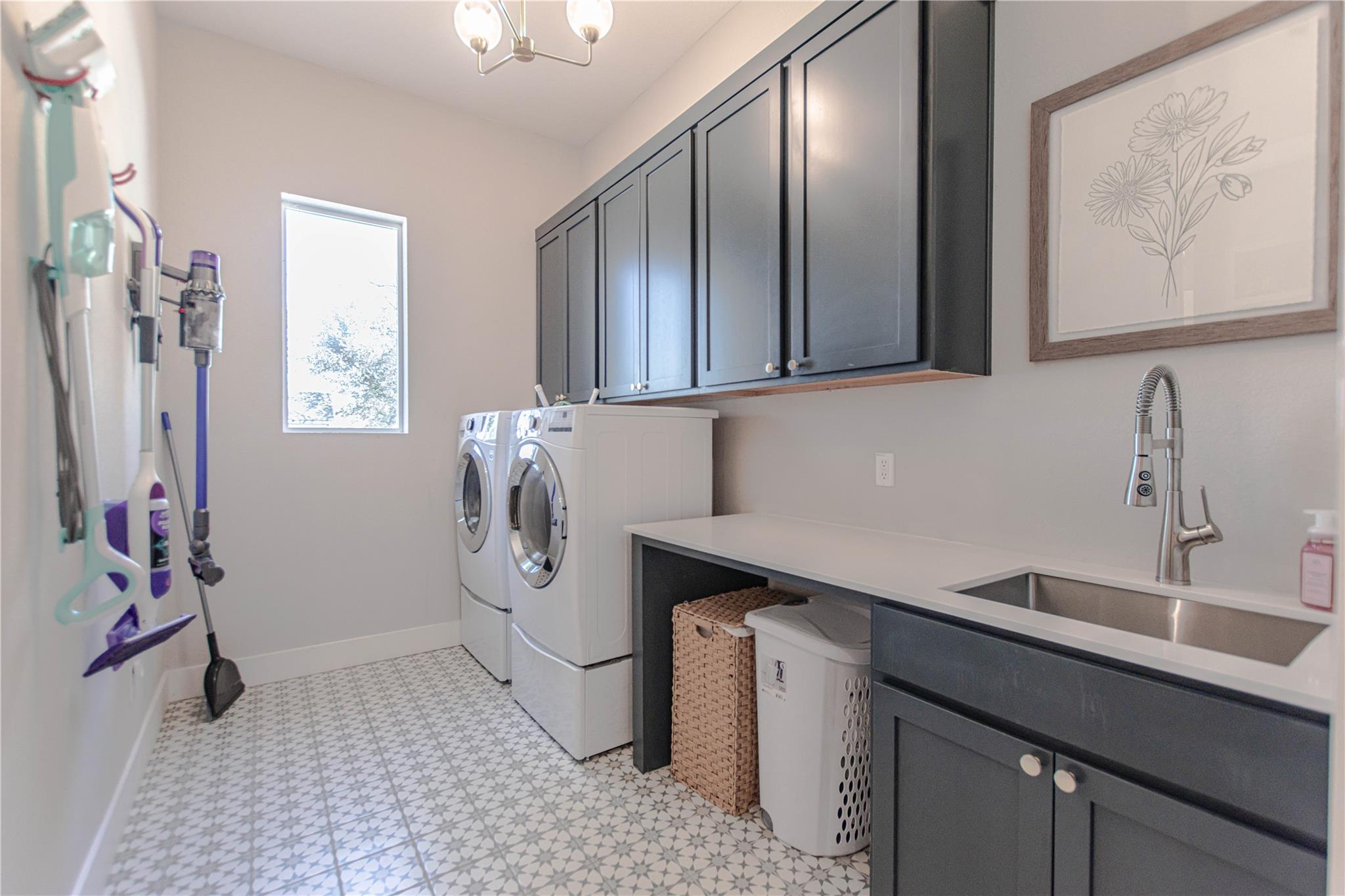 105 Taylor Creek Way, Liberty Hill, TX 78642