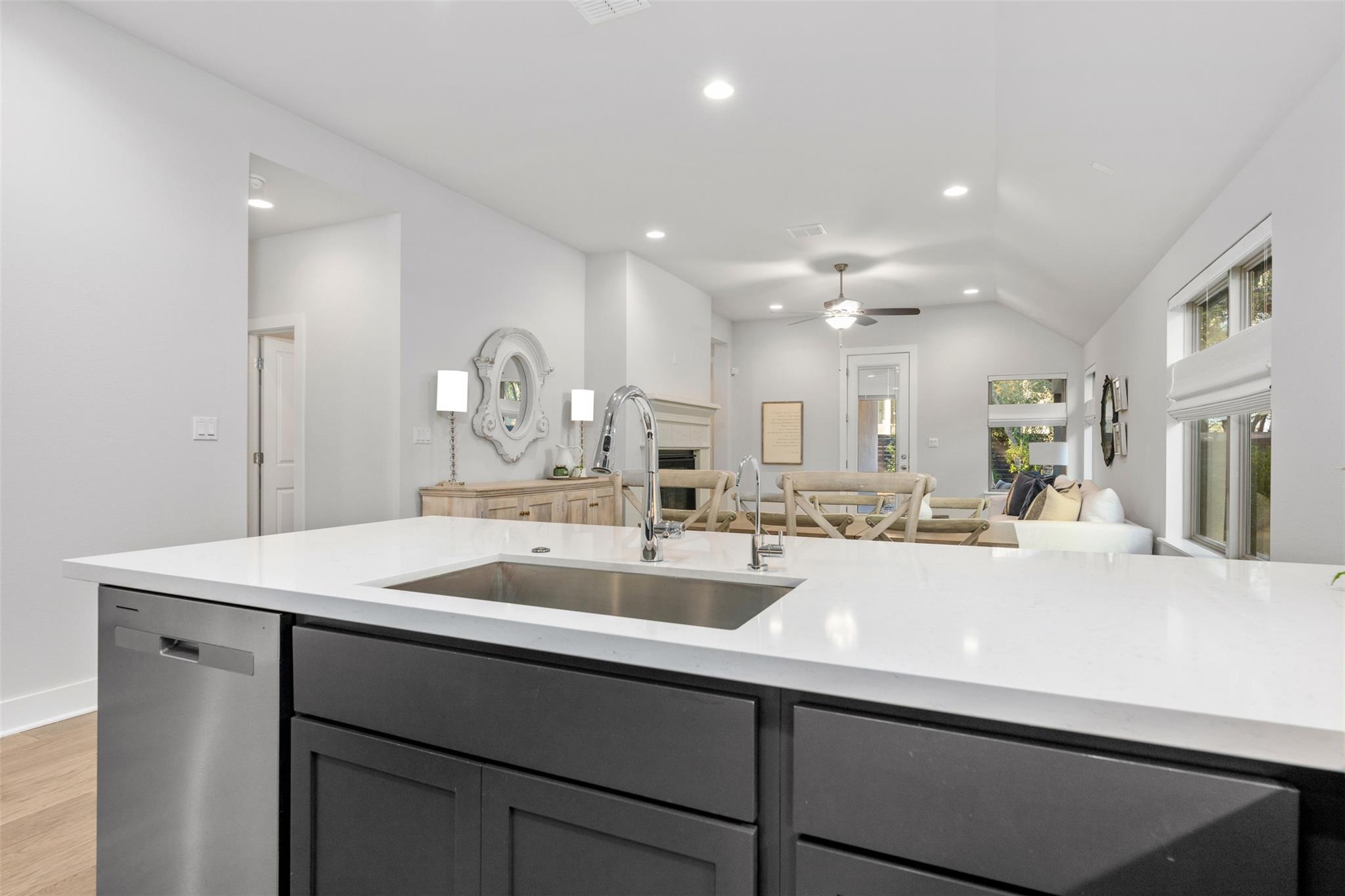 418 Raleigh Dr, Georgetown, TX 78633