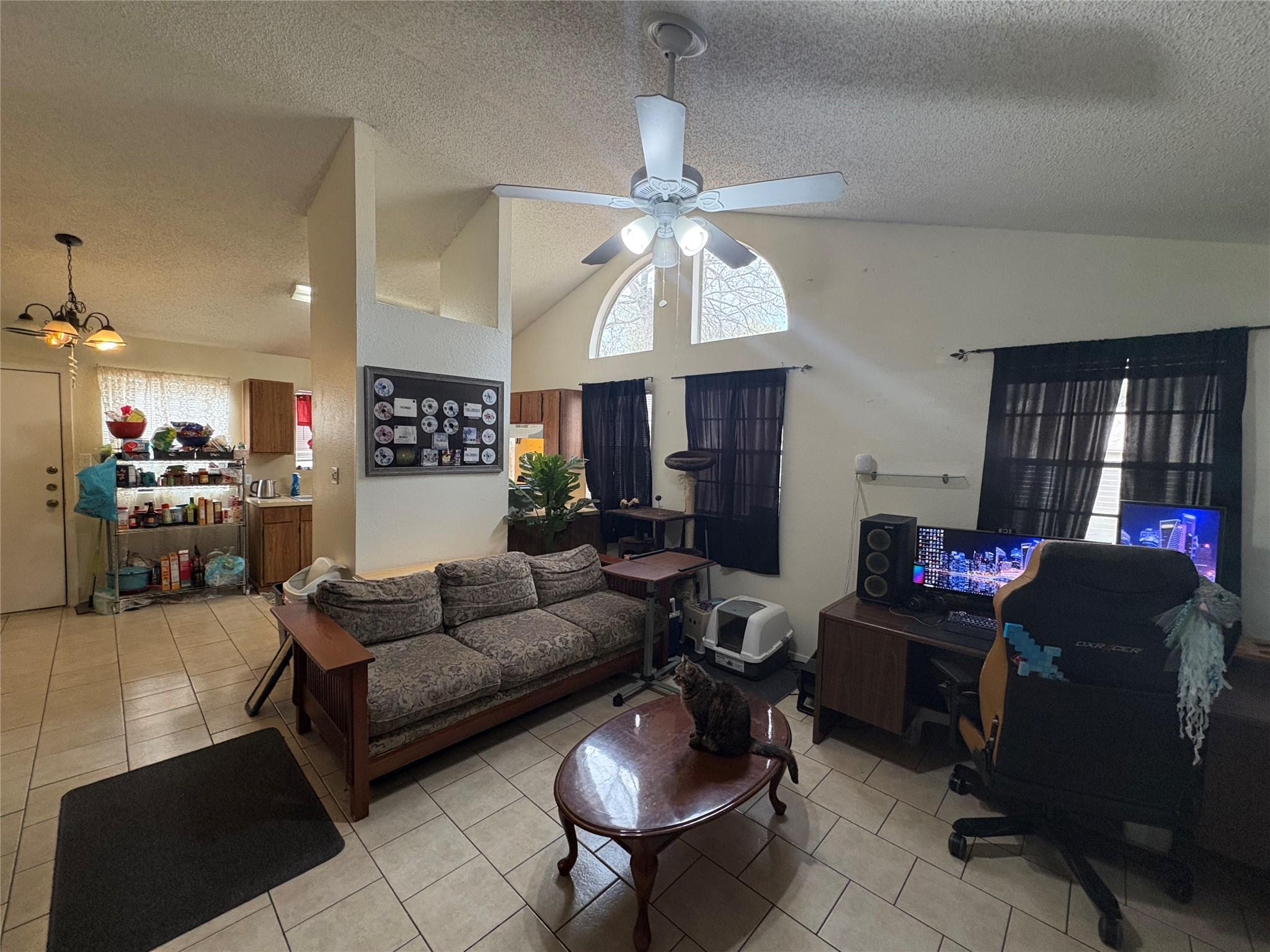 8811-B Pineridge Dr # B, Austin, TX 78729