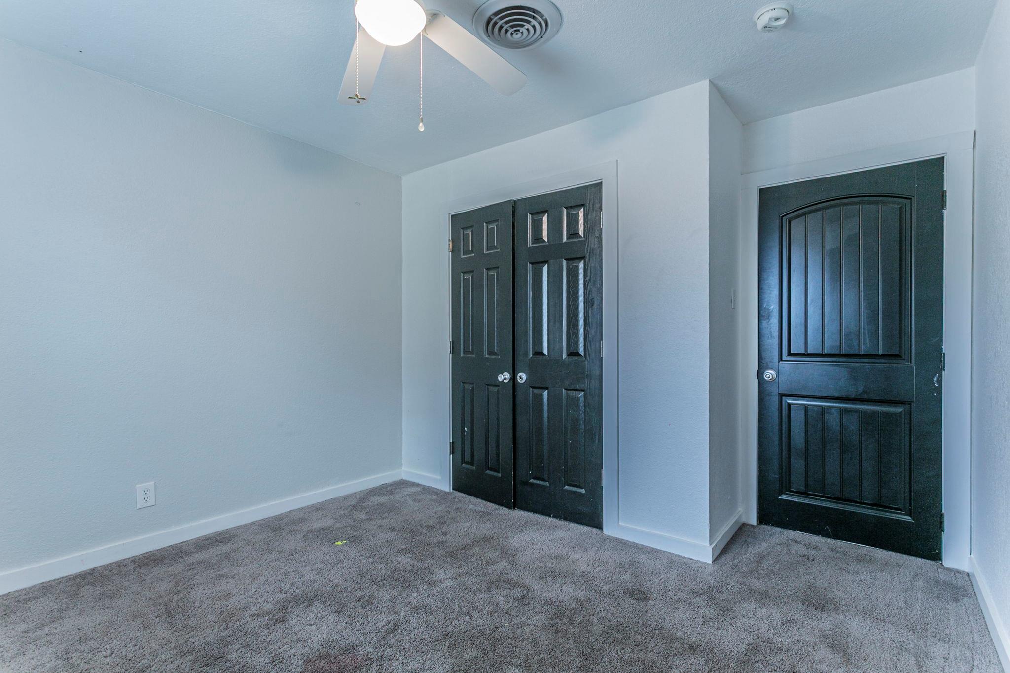 207 N 1st St, Little River Academy, TX 76554