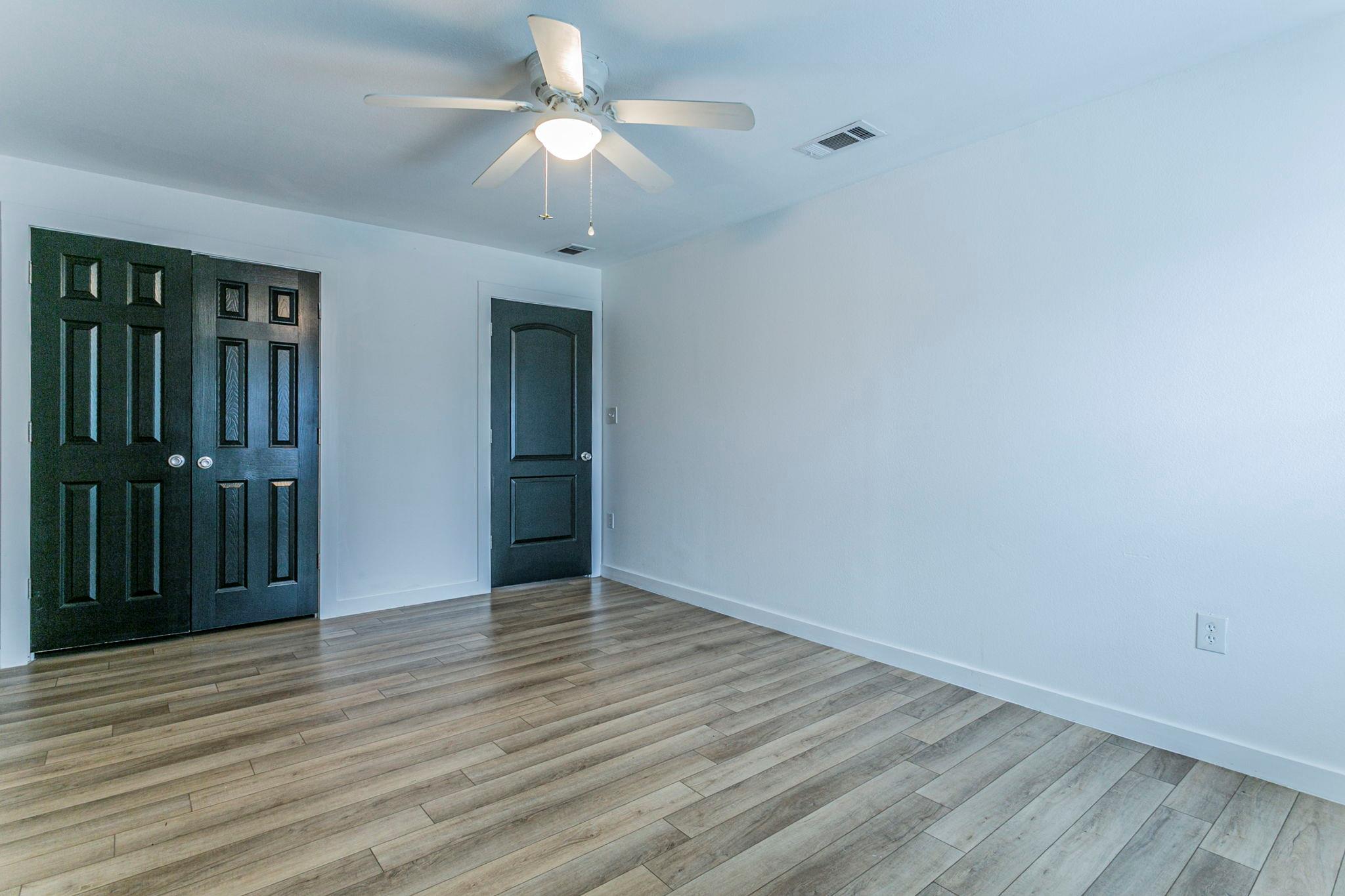 207 N 1st St, Little River Academy, TX 76554