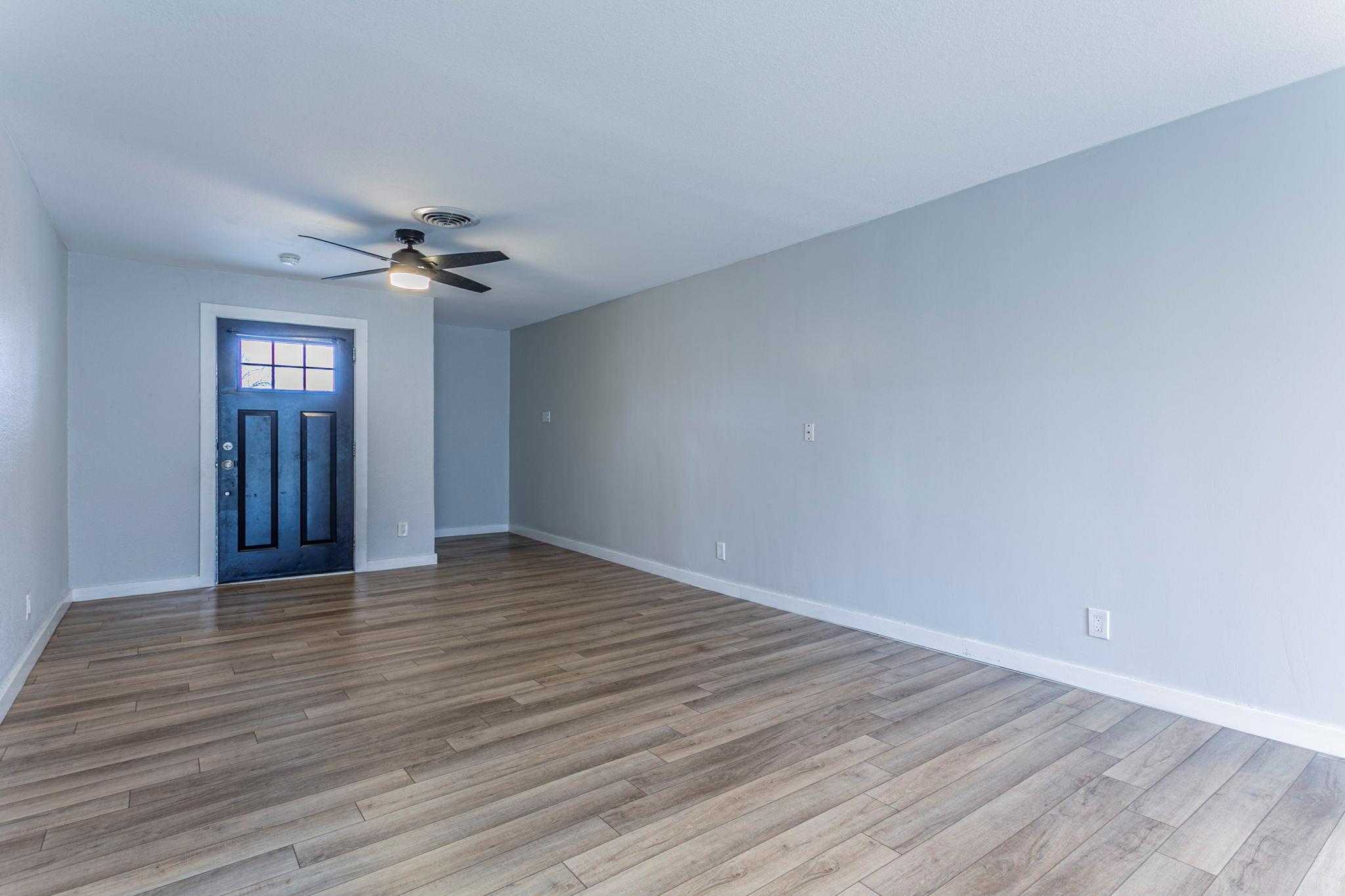 207 N 1st St, Little River Academy, TX 76554