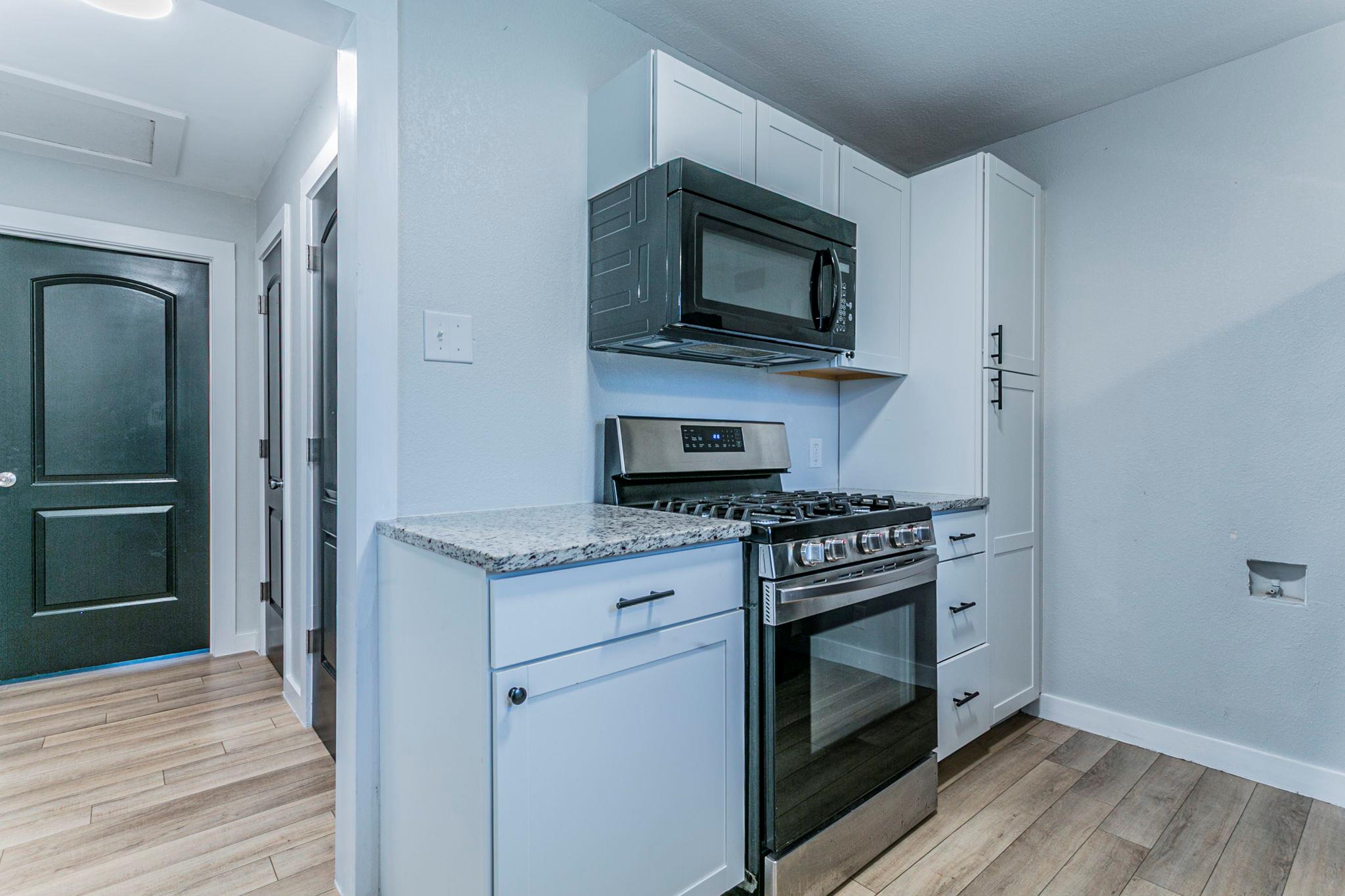 207 N 1st St, Little River Academy, TX 76554