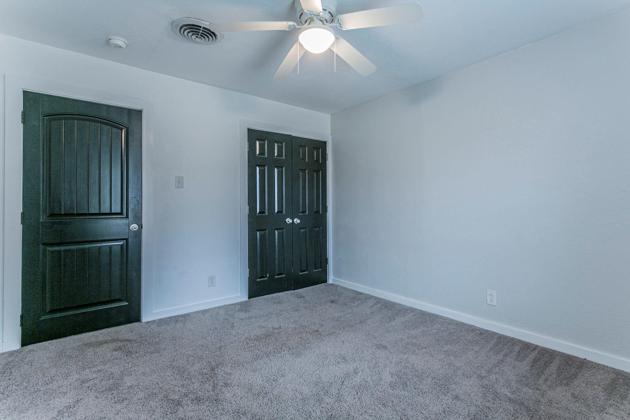 207 N 1st St, Little River Academy, TX 76554