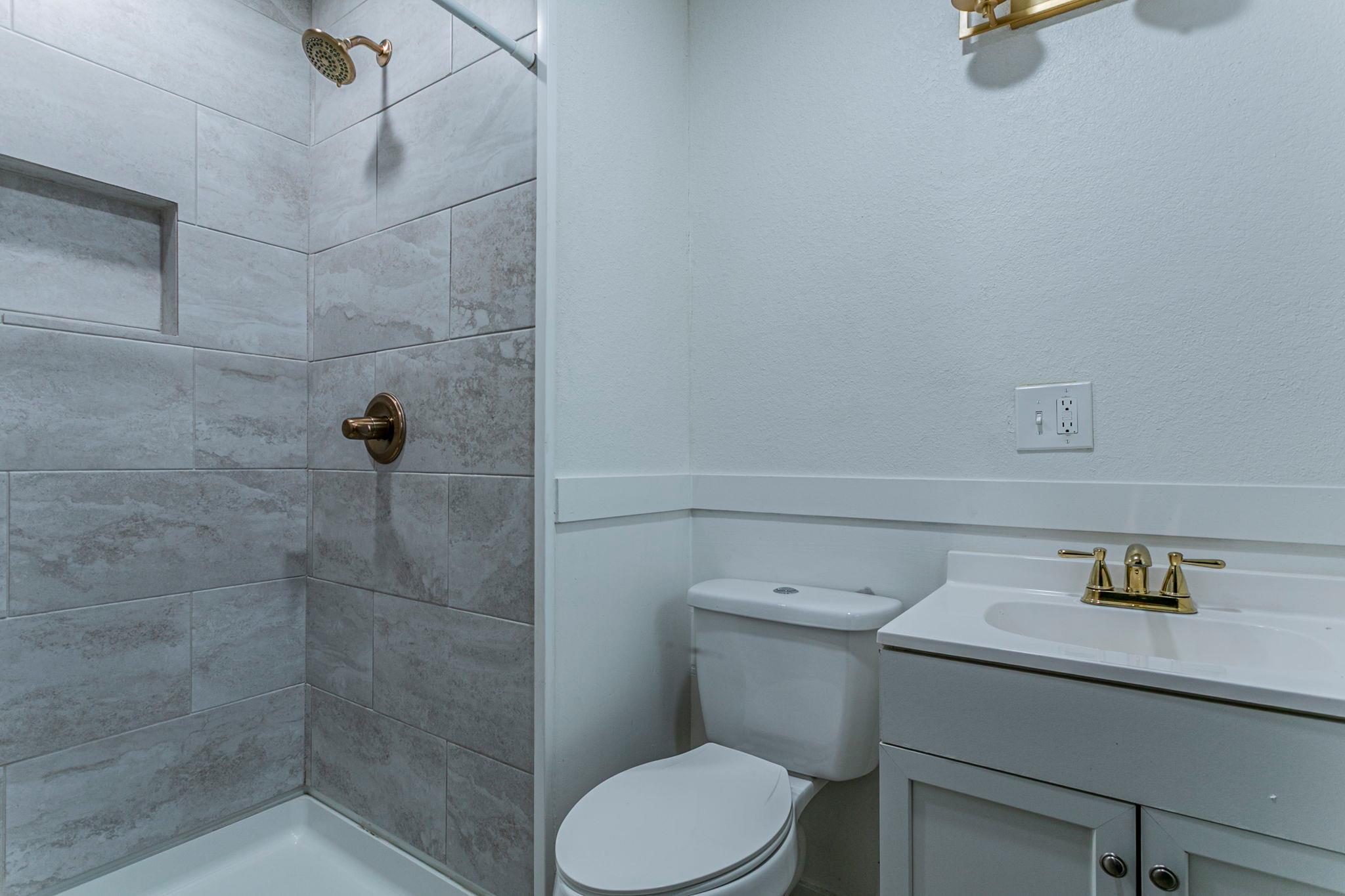 207 N 1st St, Little River Academy, TX 76554