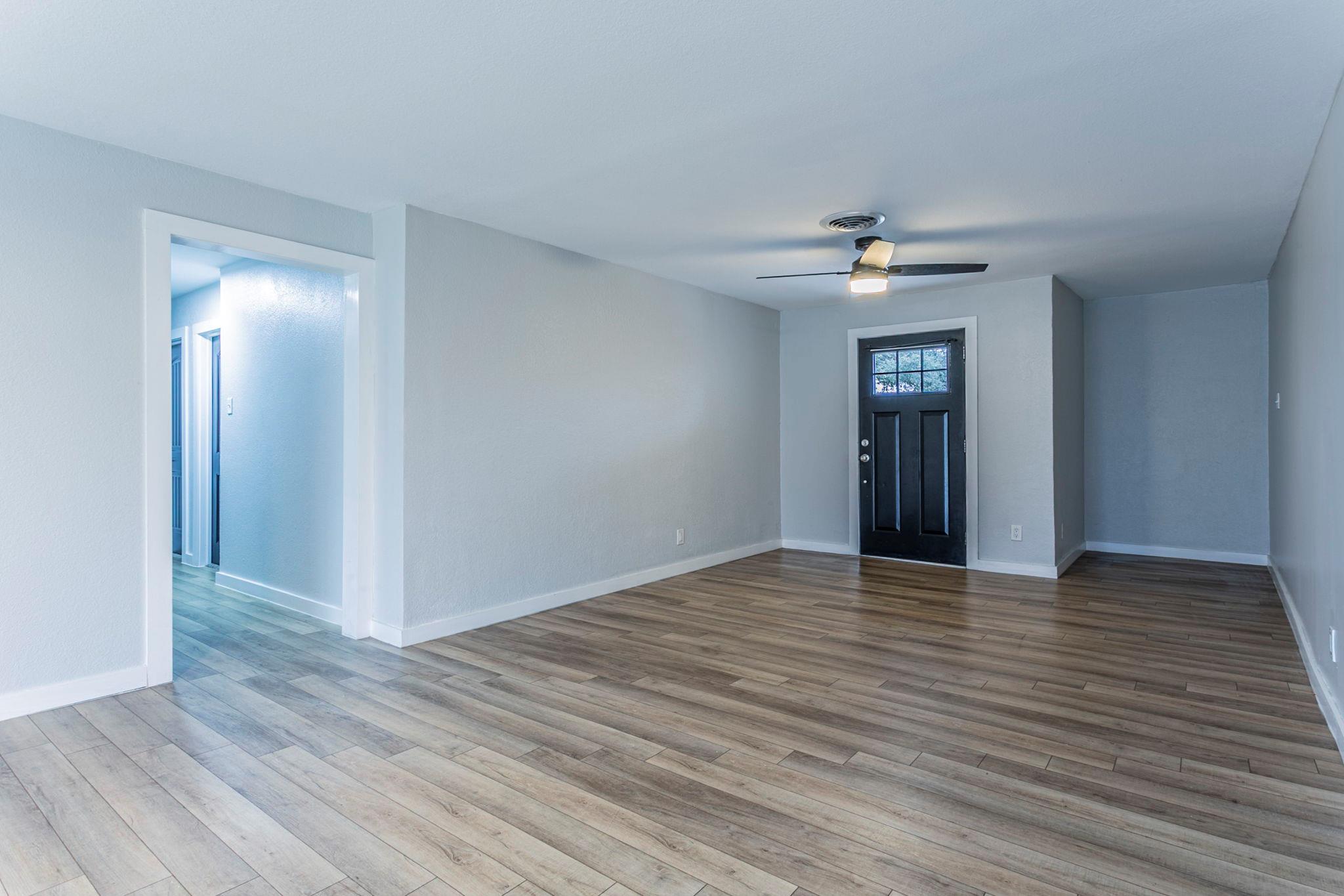 207 N 1st St, Little River Academy, TX 76554