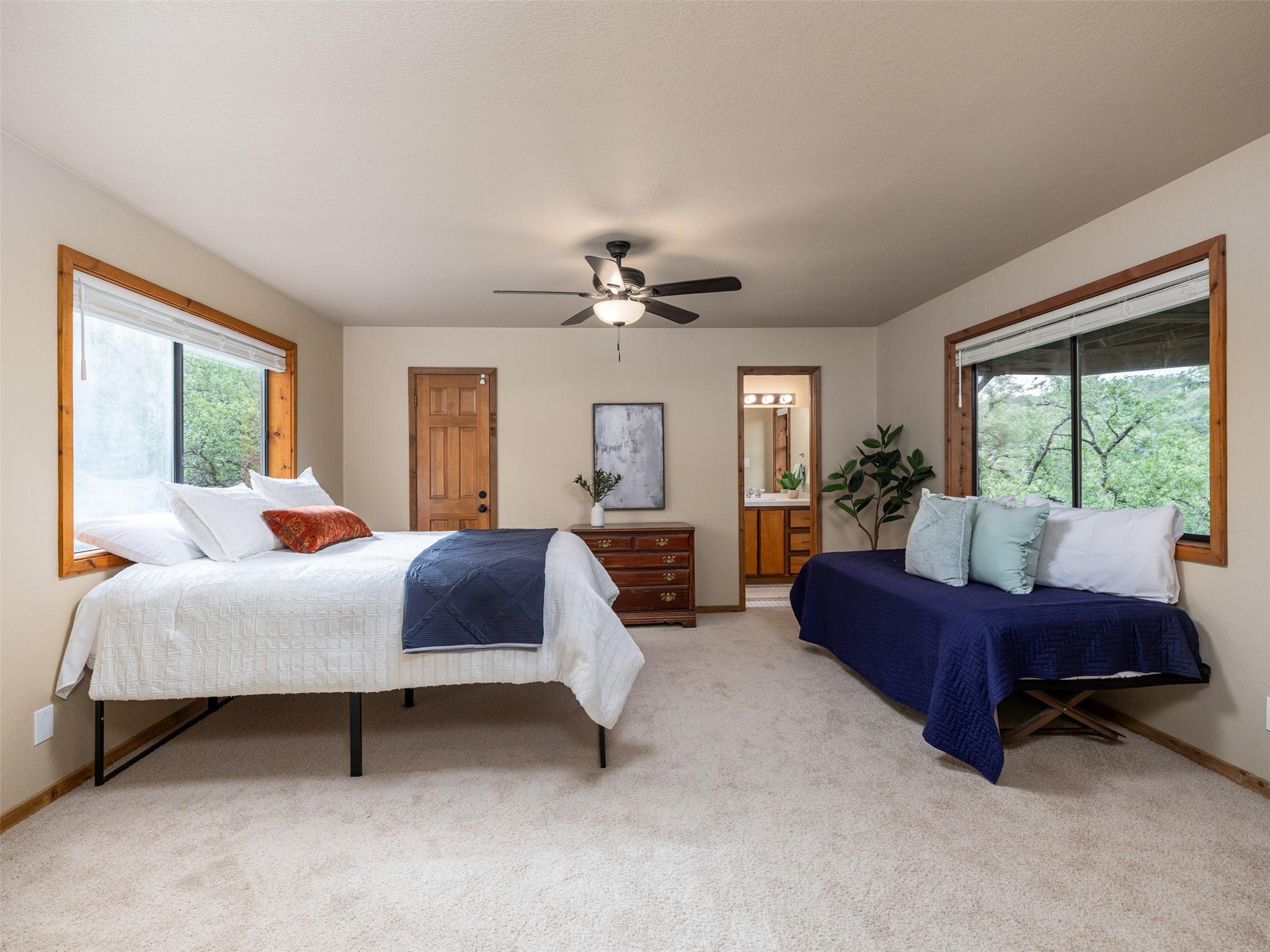 509 Coventry Rd, Spicewood, TX 78669