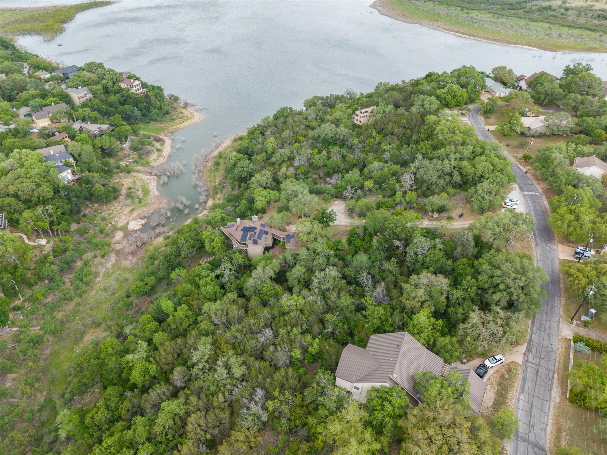 509 Coventry Rd, Spicewood, TX 78669