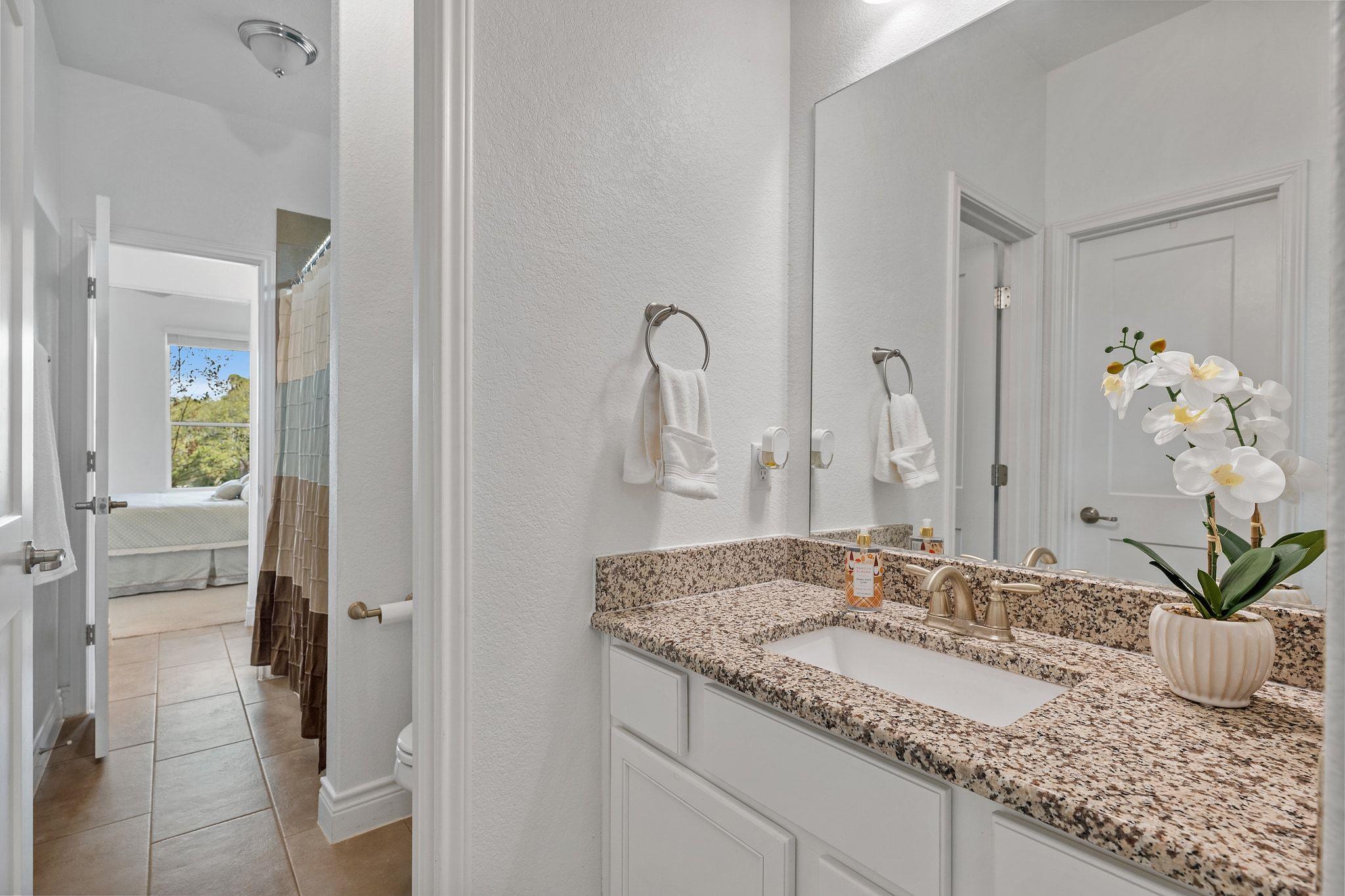 334 Sapling Dr, Driftwood, TX 78619