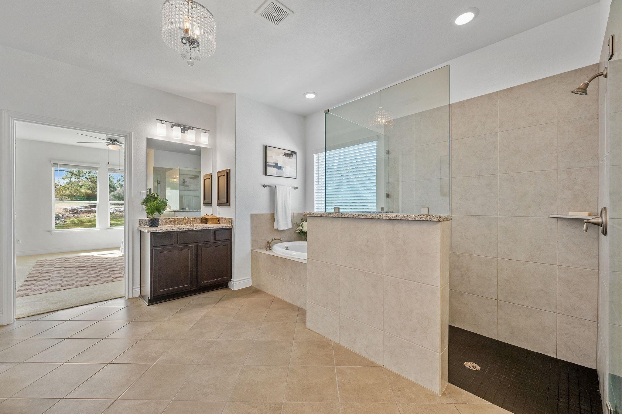 334 Sapling Dr, Driftwood, TX 78619