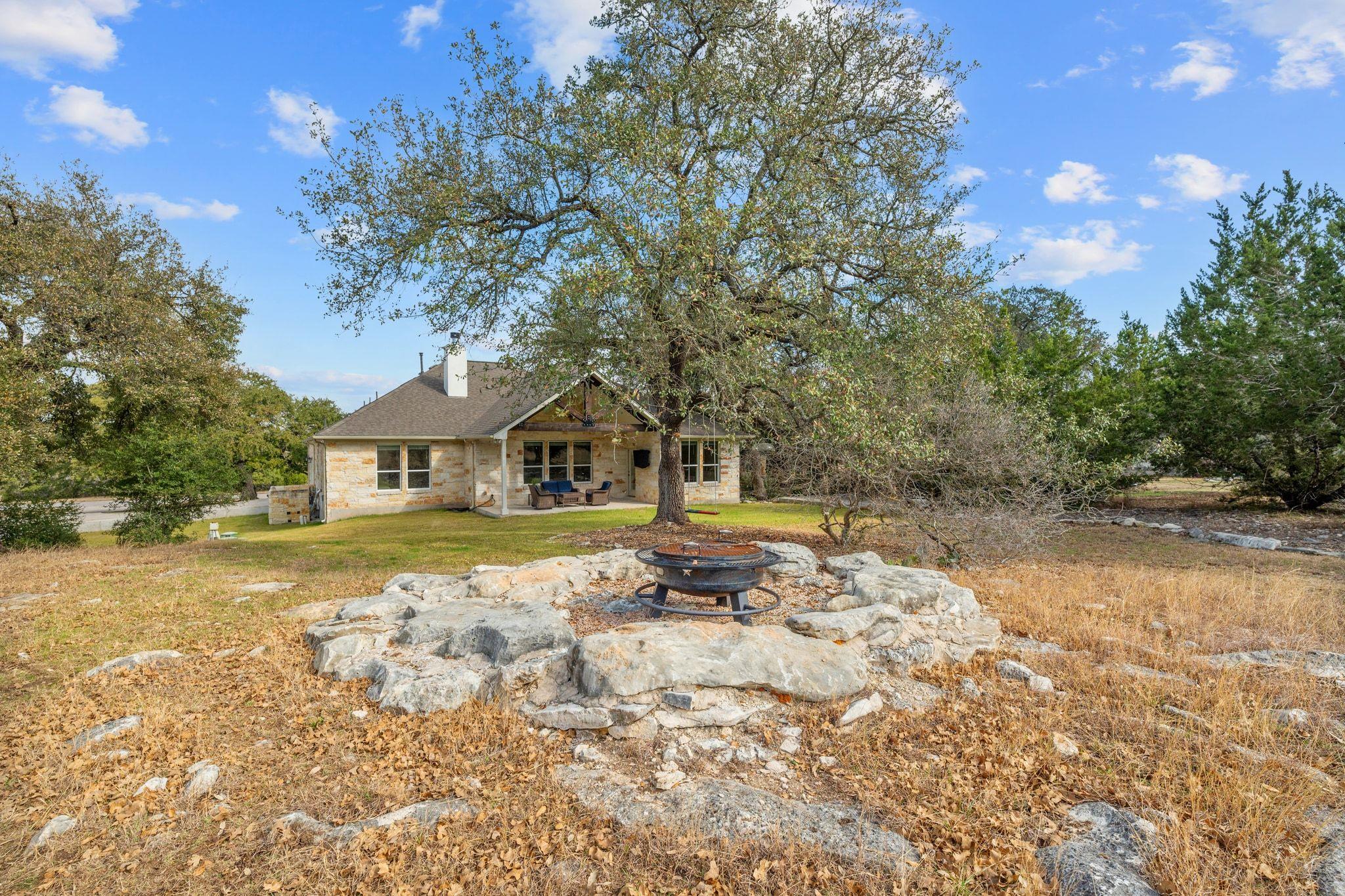 334 Sapling Dr, Driftwood, TX 78619