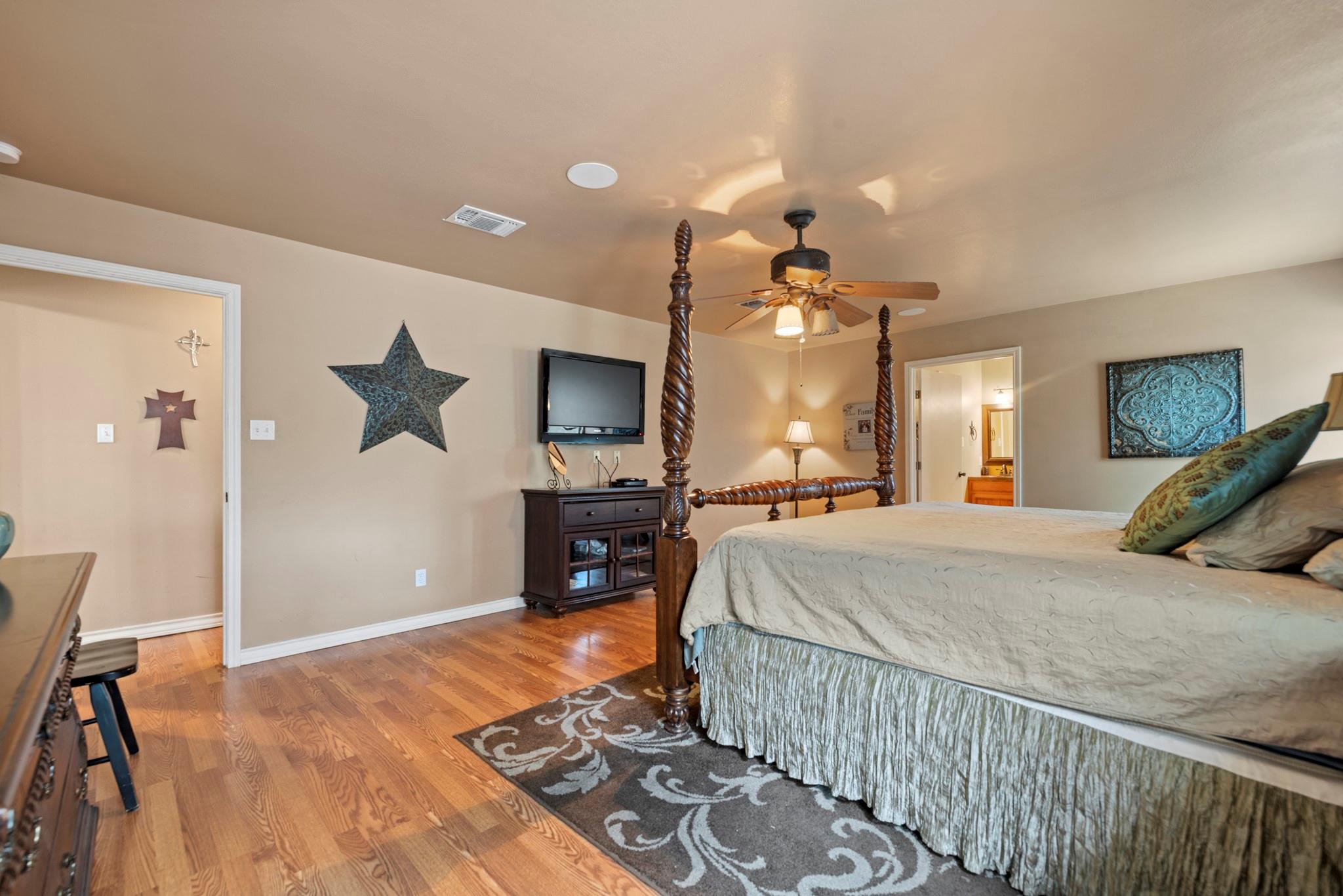 1245A Private Road 2415, Uvalde, TX 78801