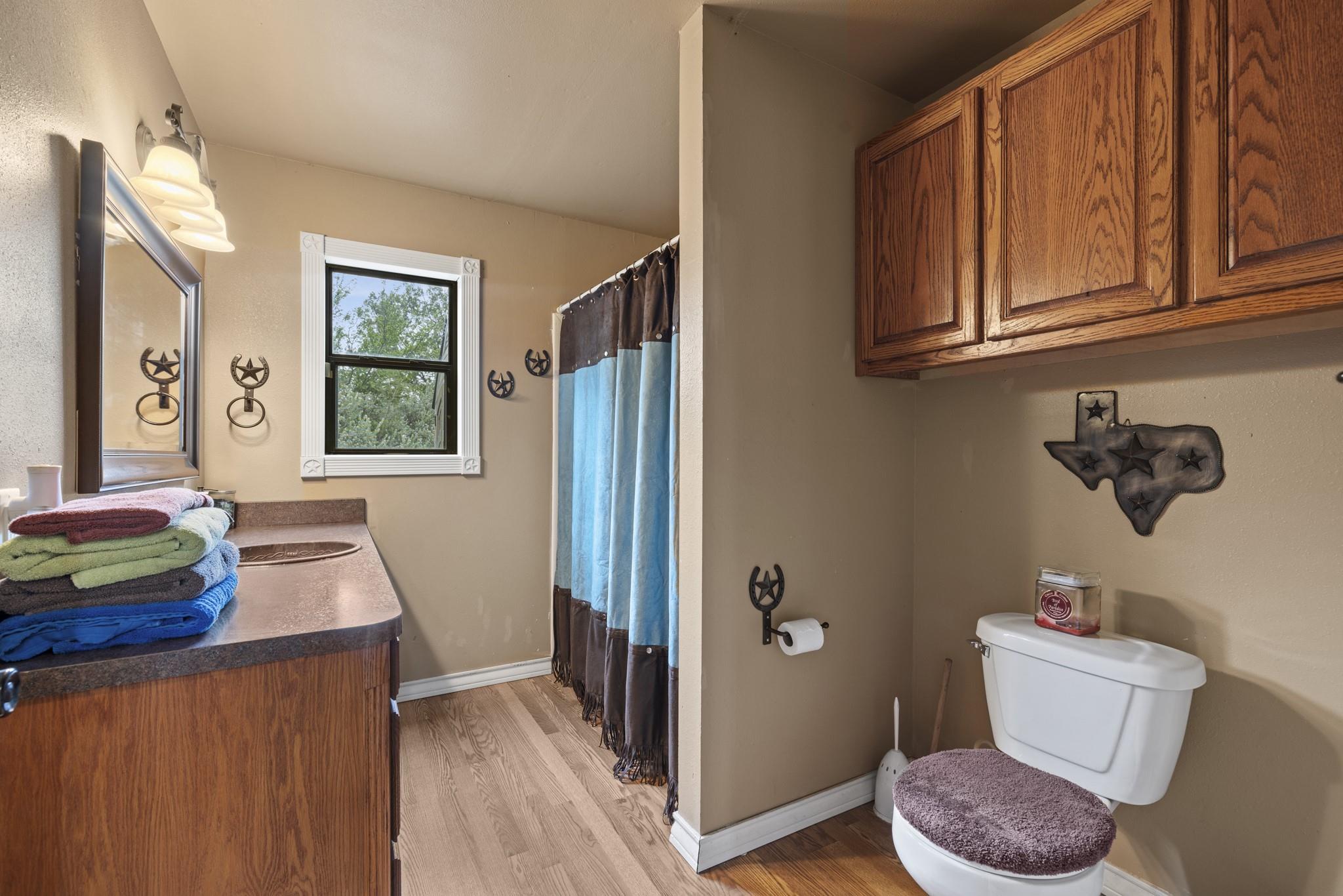 1245A Private Road 2415, Uvalde, TX 78801