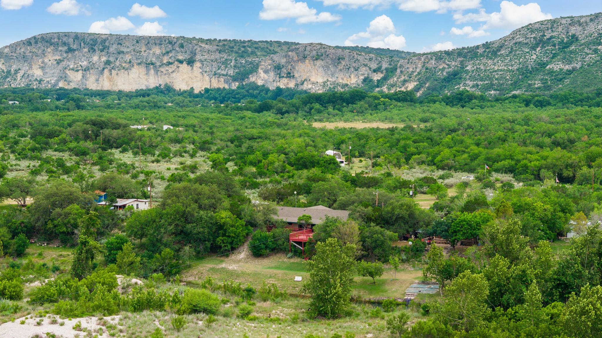 1245A Private Road 2415, Uvalde, TX 78801