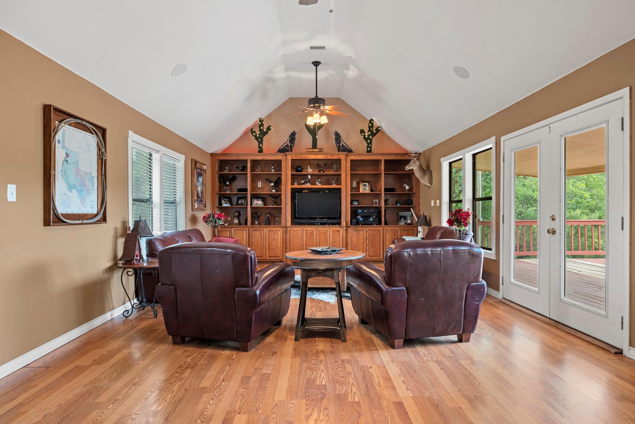 1245A Private Road 2415, Uvalde, TX 78801