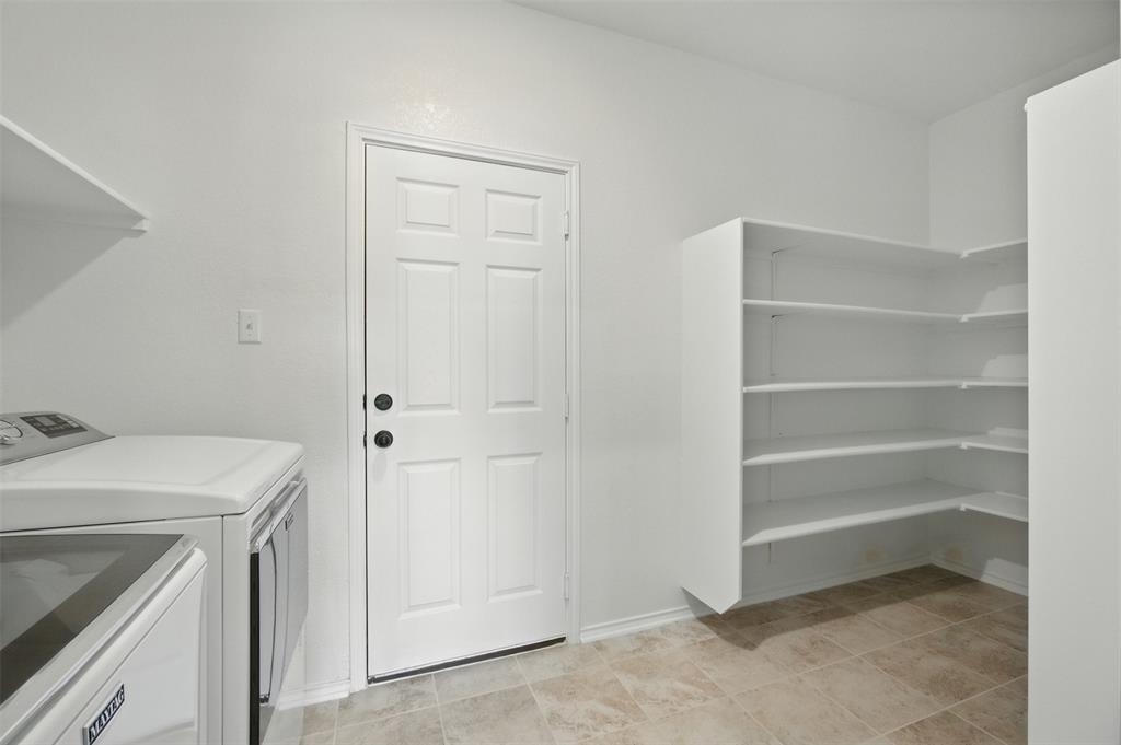 512 Lady Swiss Ln # 60, Hutto, TX 78634