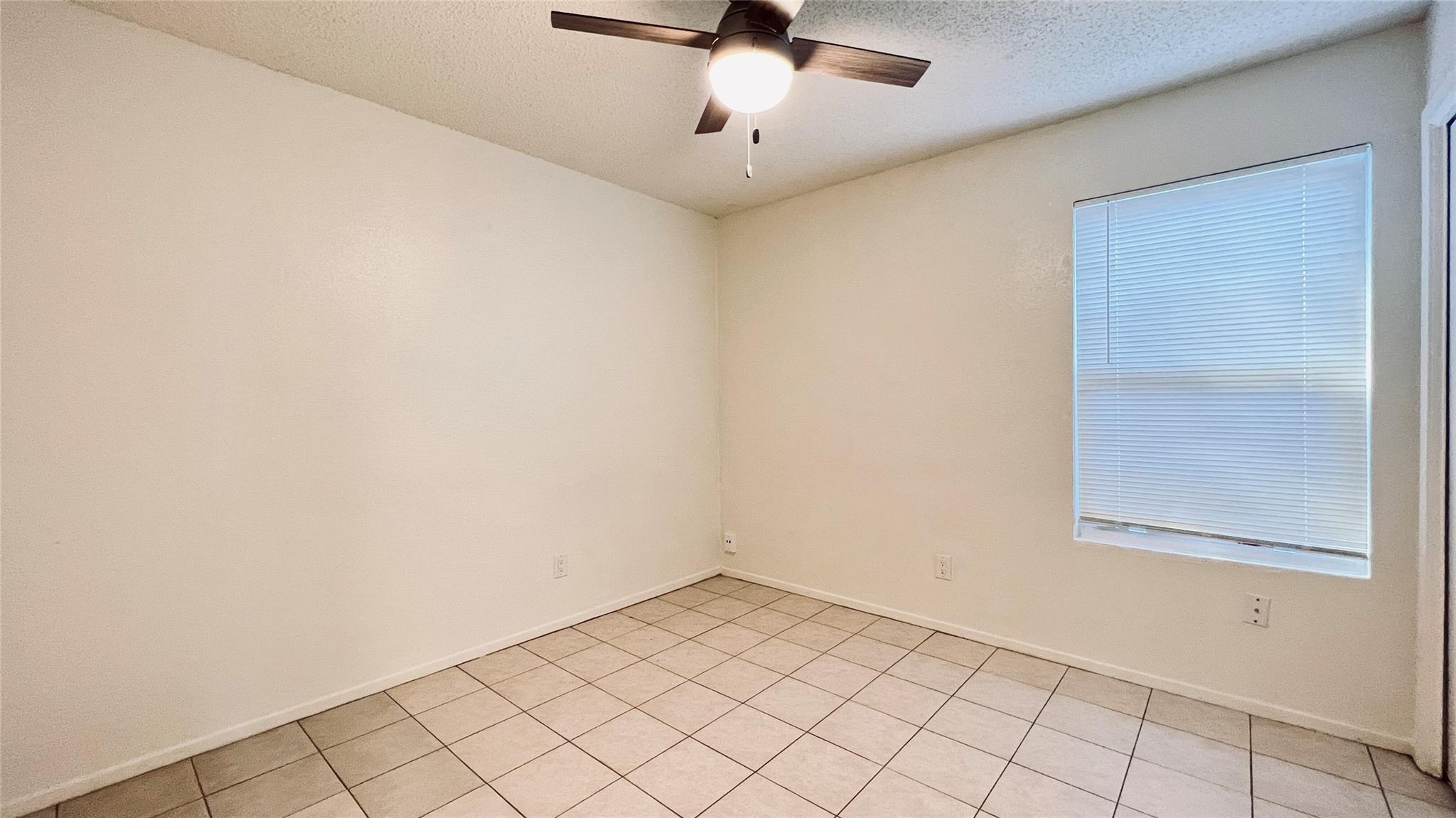 8901 Pineridge Dr # B, Austin, TX 78729