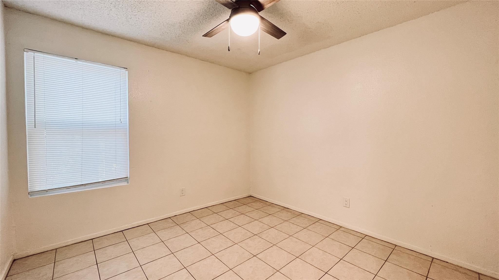 8901 Pineridge Dr # B, Austin, TX 78729