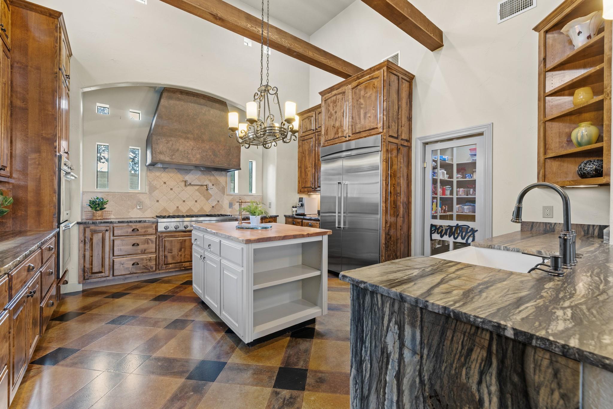 840 Scenic Vista Dr, Fredericksburg, TX 78624