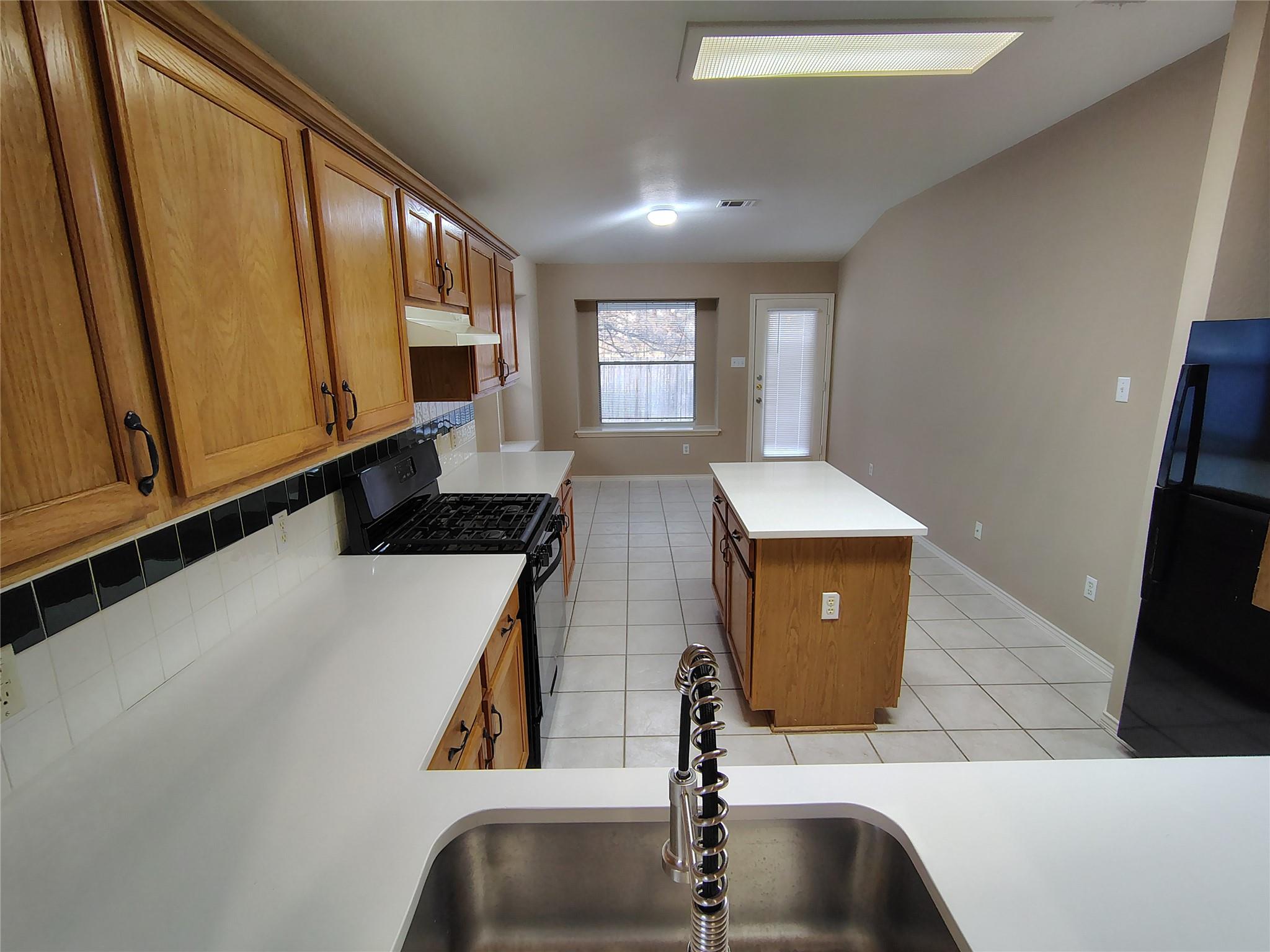 2504 Hutton Ln, Leander, TX 78641