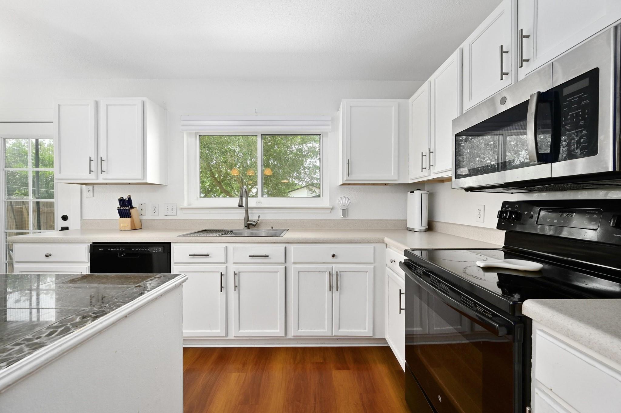 13317 Alysheba Dr, Del Valle, TX 78617