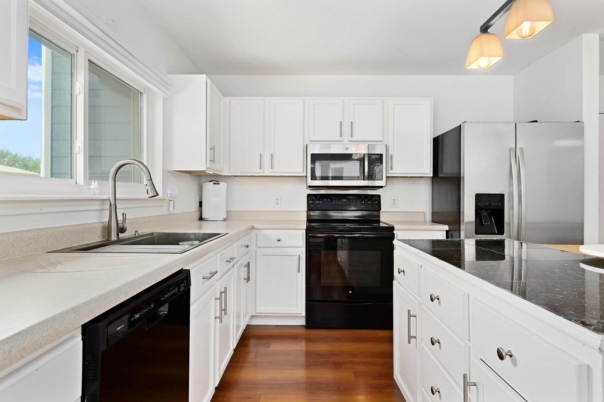 13317 Alysheba Dr, Del Valle, TX 78617