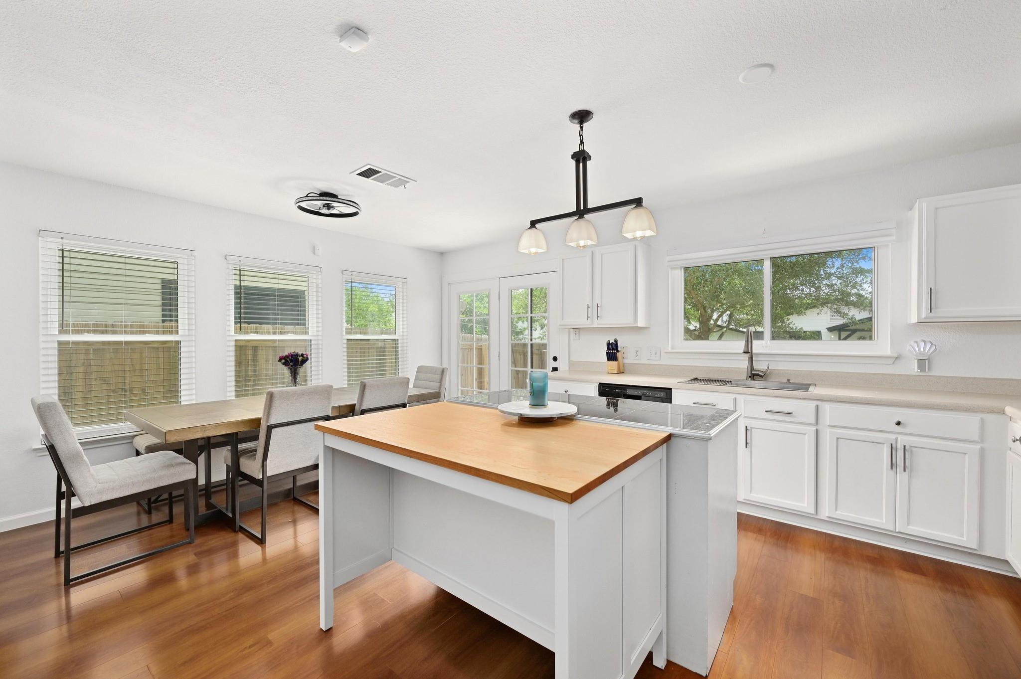 13317 Alysheba Dr, Del Valle, TX 78617